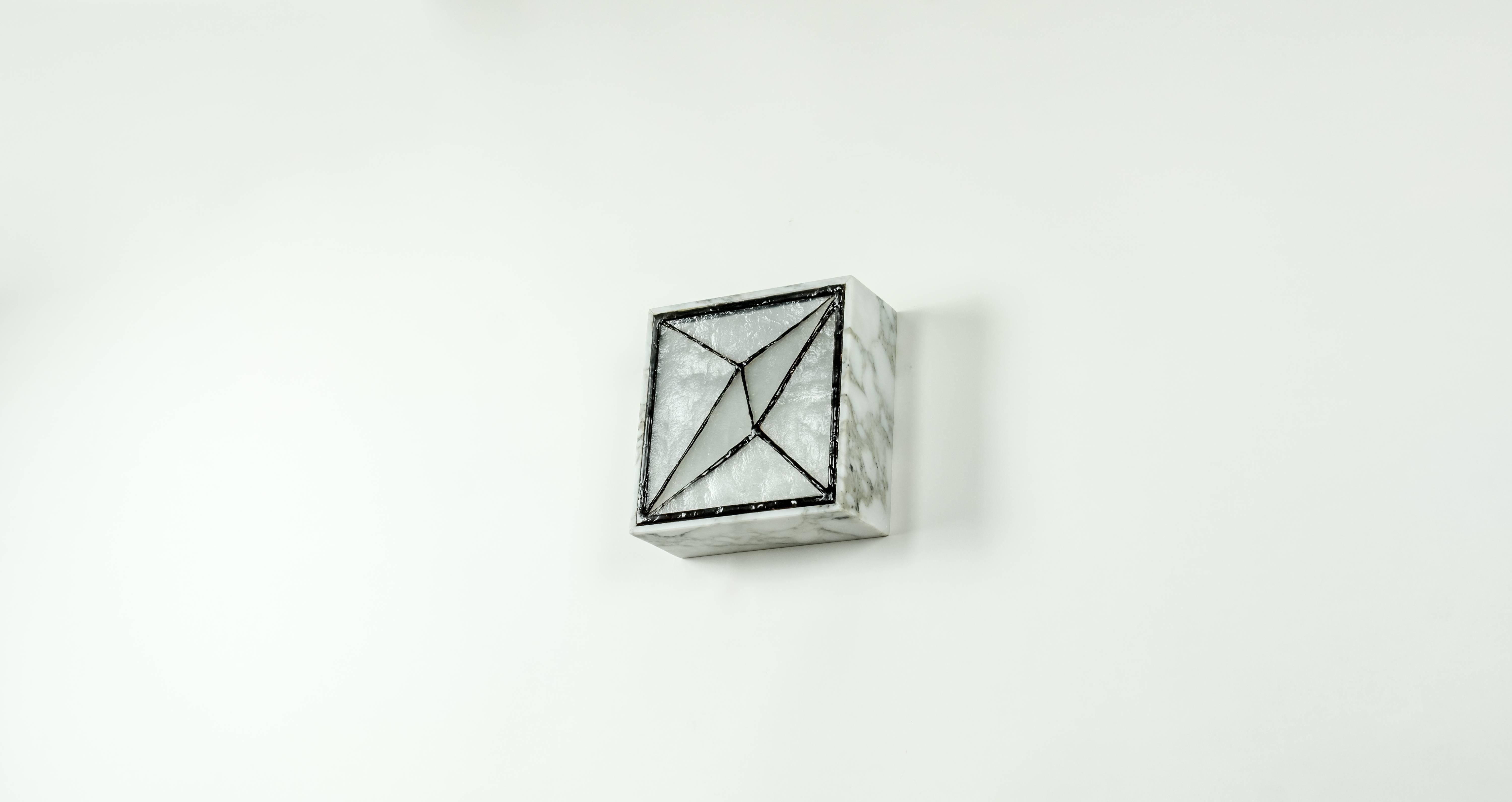 Gem_Stone V.3, Contemporary Wandleuchter aus Glas und Marmor von Kalin Asenov im Angebot 1