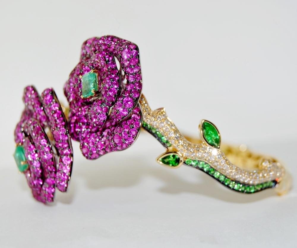 Contemporary Gemstones Diamond Ladies Flower Bangle, 18 Karat Gold For Sale