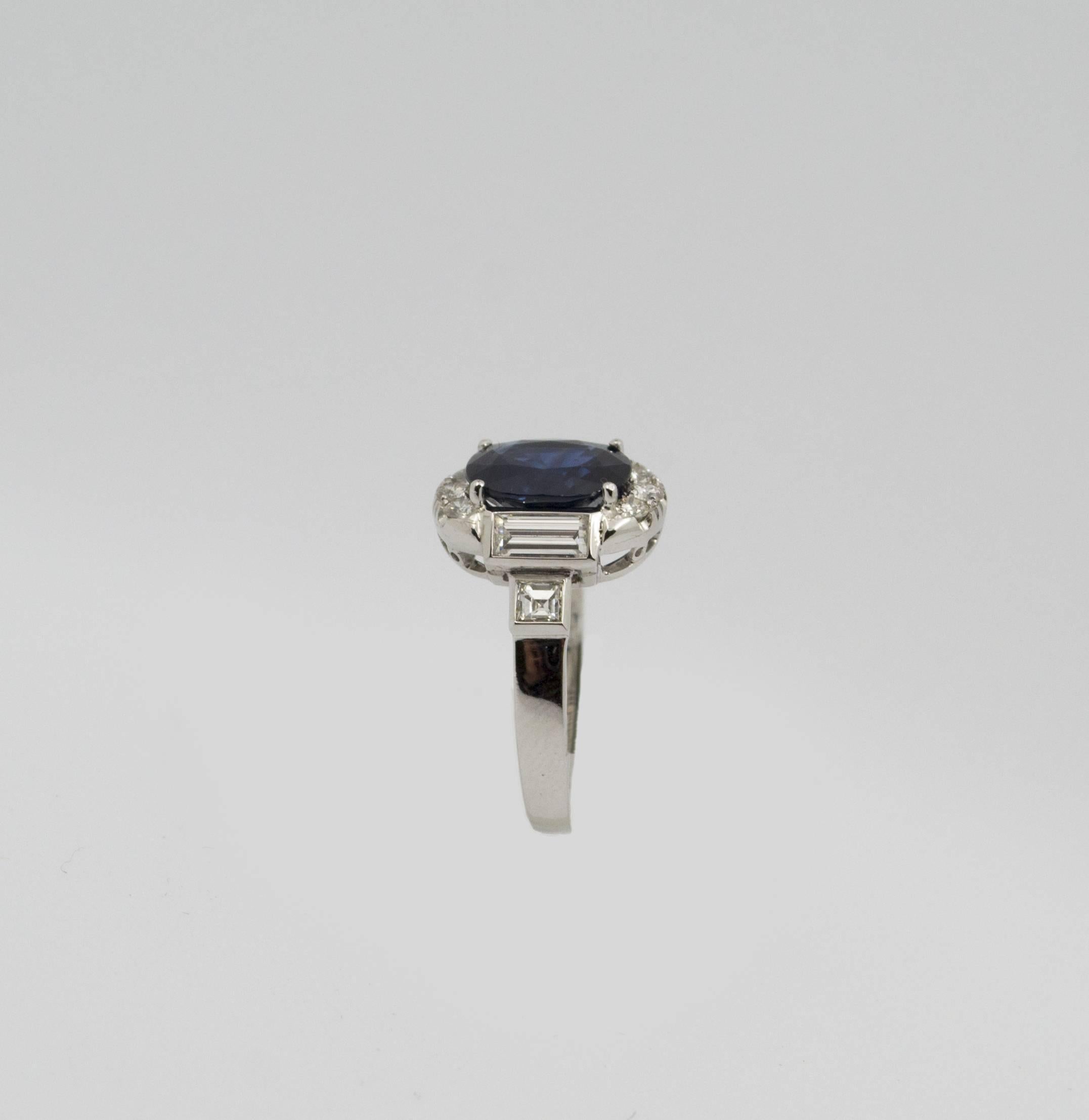 GemTech Certified 3.36 Carat Blue Sapphire 1.14 Carat Diamond White Gold Ring In New Condition In Naples, IT