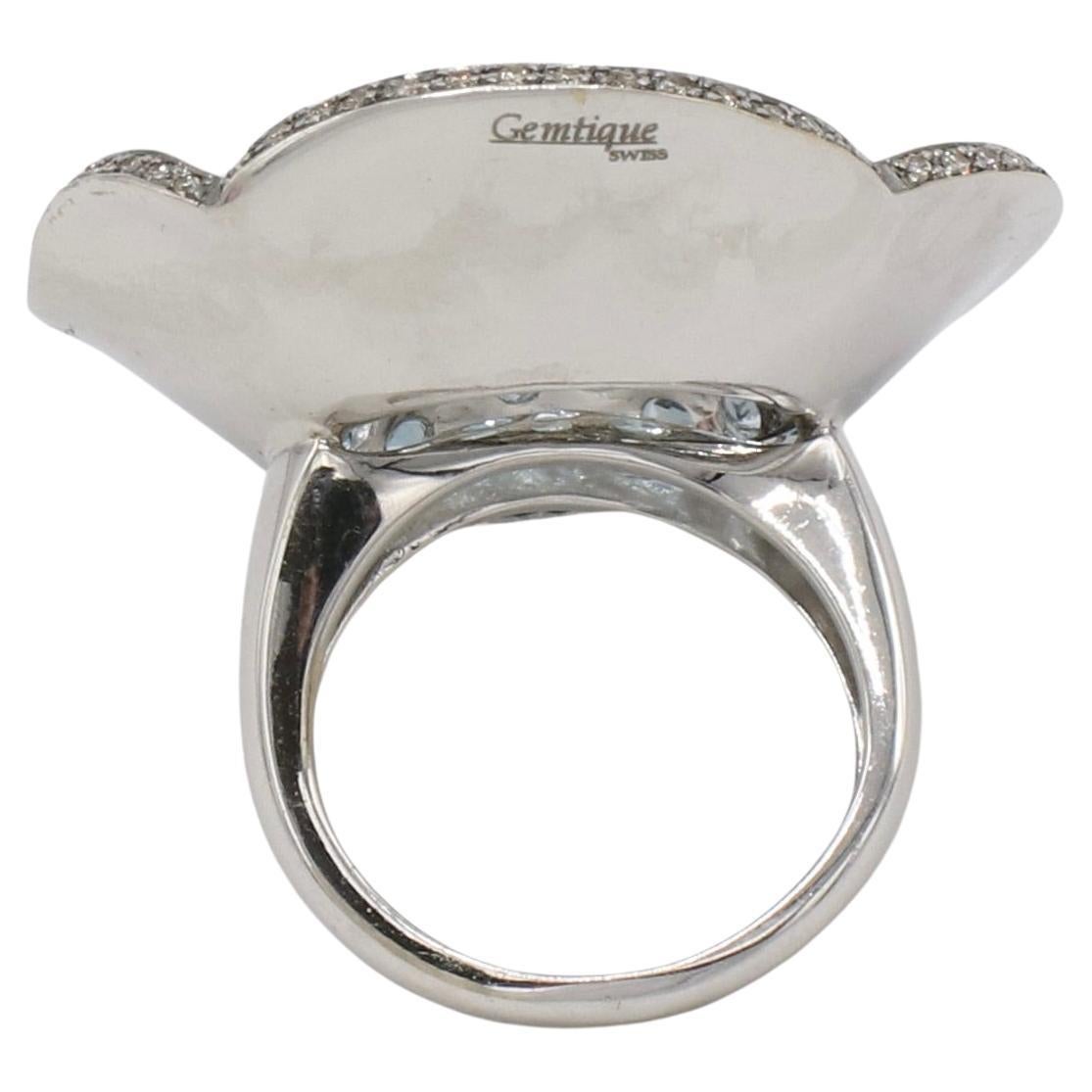 Gemtique 18 Karat Weißgold Natürlicher Diamant & Edelstein Blume Cocktail Ring  (Rundschliff) im Angebot