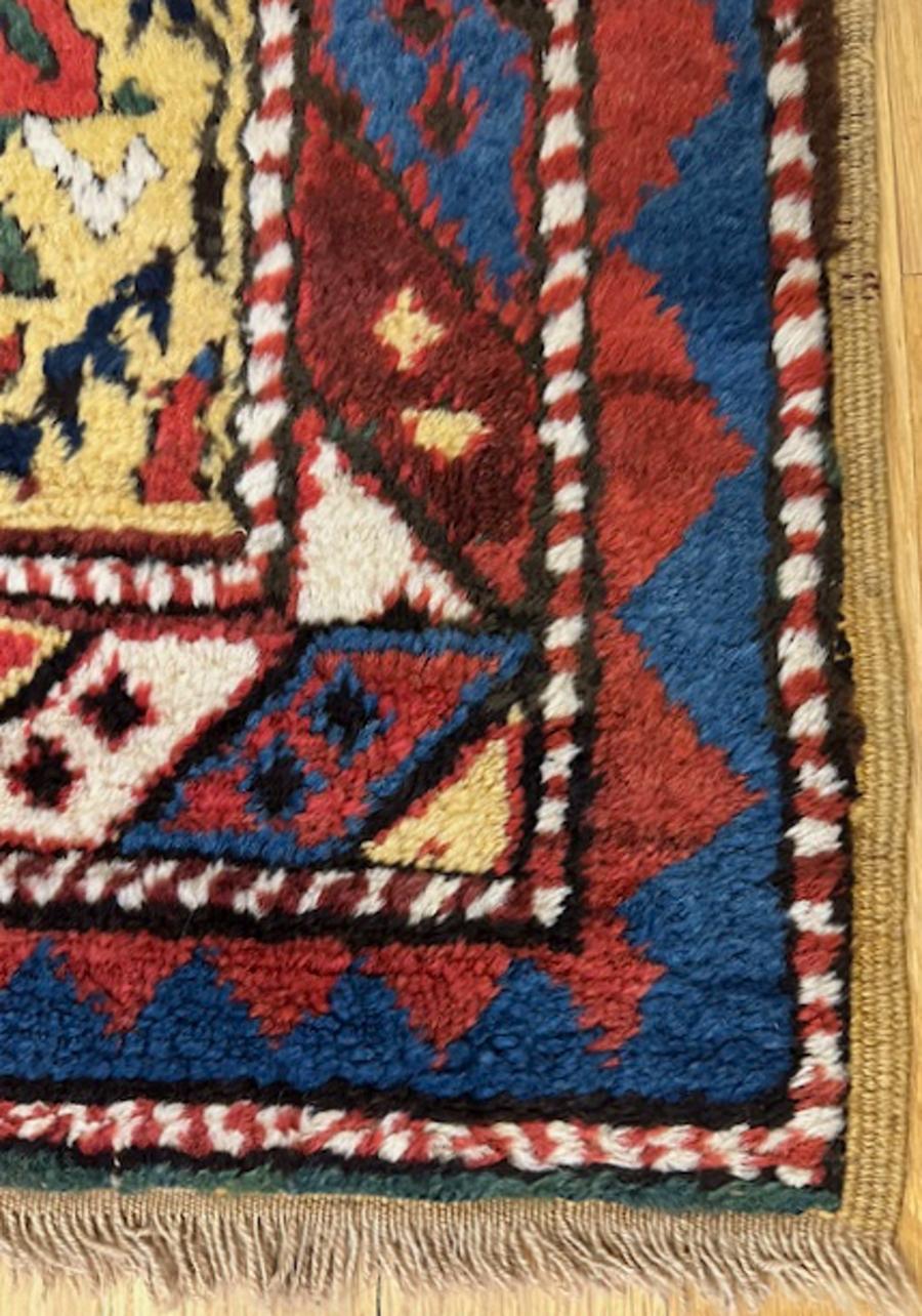 Gendje long rug Excellent état - En vente à NEW YORK, NY