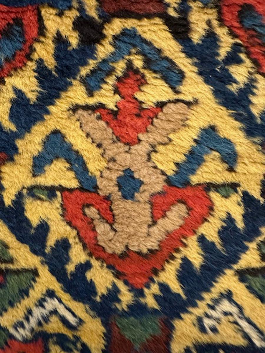 XIXe siècle Gendje long rug en vente