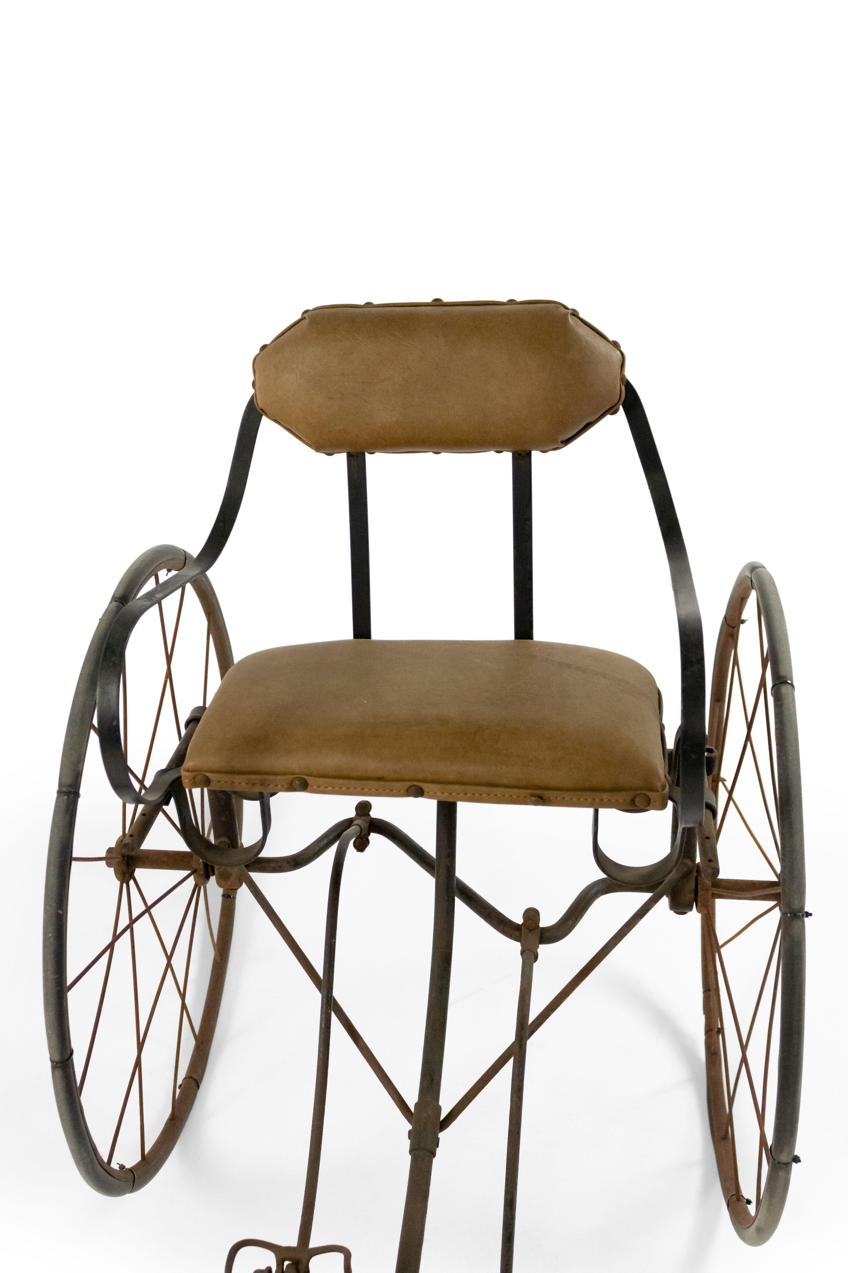 Gendron Wheel Company American Victorian Iron Tricycle In Good Condition For Sale In Queens, NY
