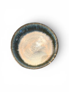 Ciotola con piede in ceramica di Gene Farkus con smaltatura variegata