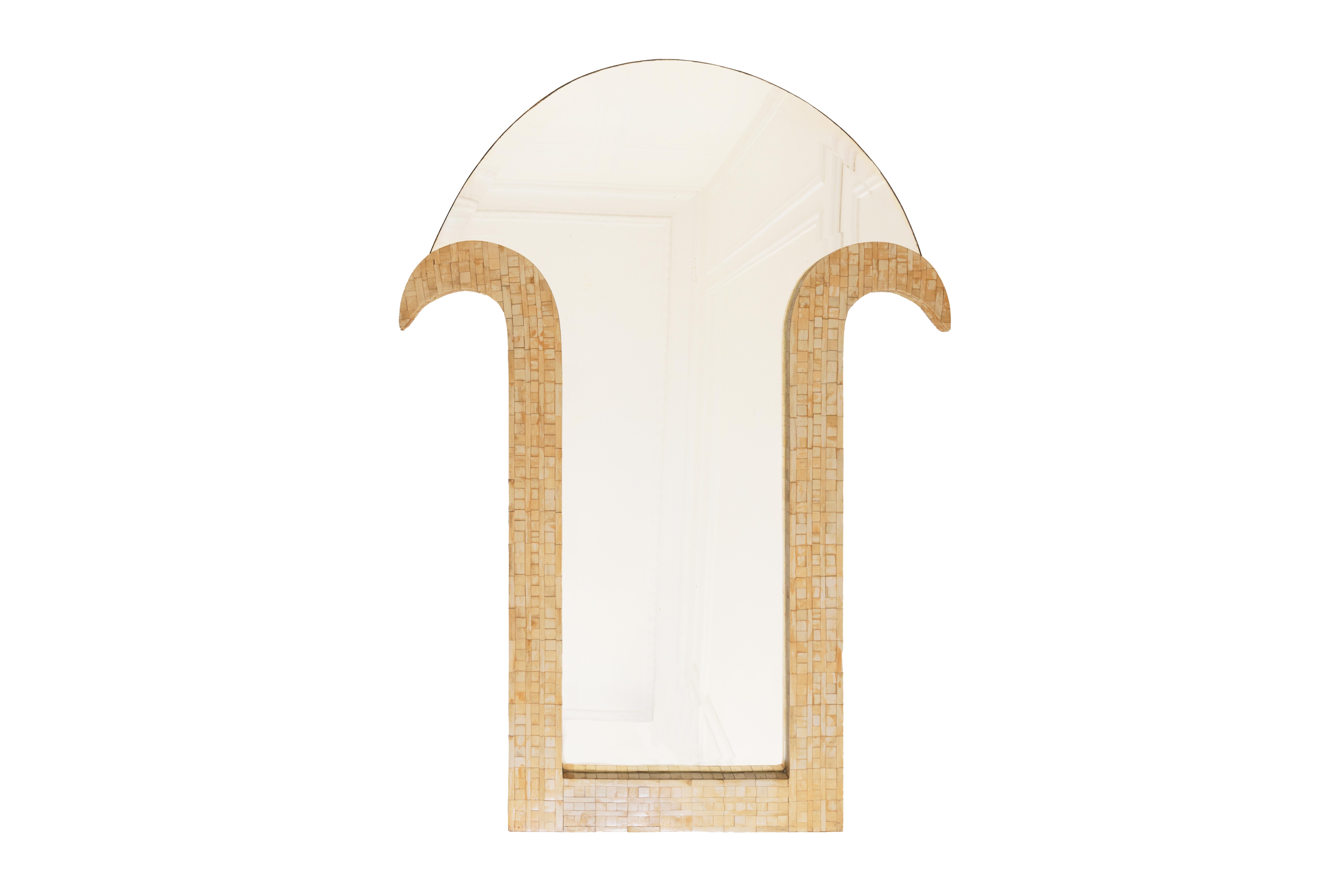 Fin du 20e siècle Gene Jonson and Robert Marcius - Miroir en forme de palmier en résine beige, 1970 en vente