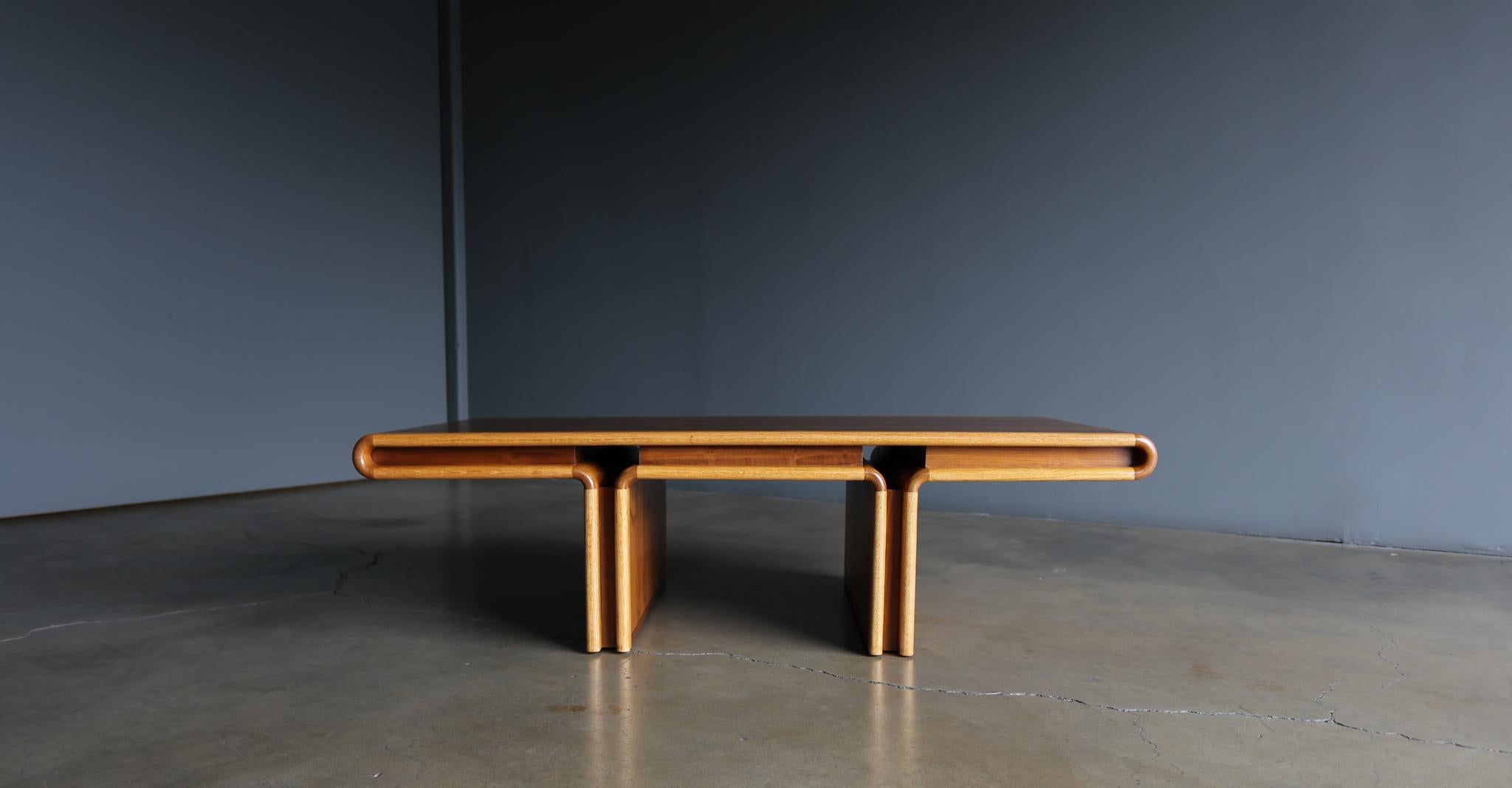 Generation 80 Oak & Walnut Coffee Table, circa 1980 For Sale 6