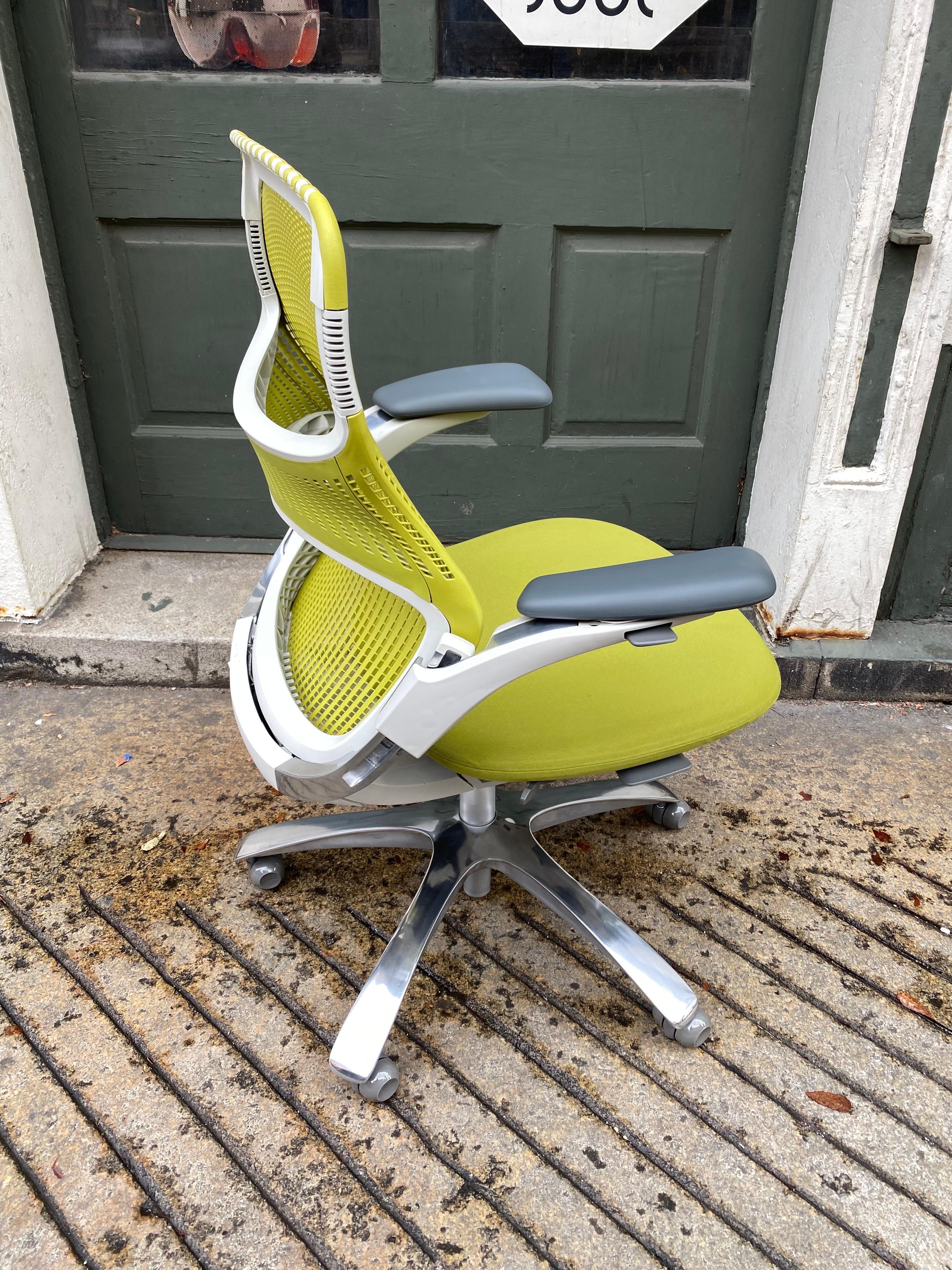 Generation Knoll Task Chair 2