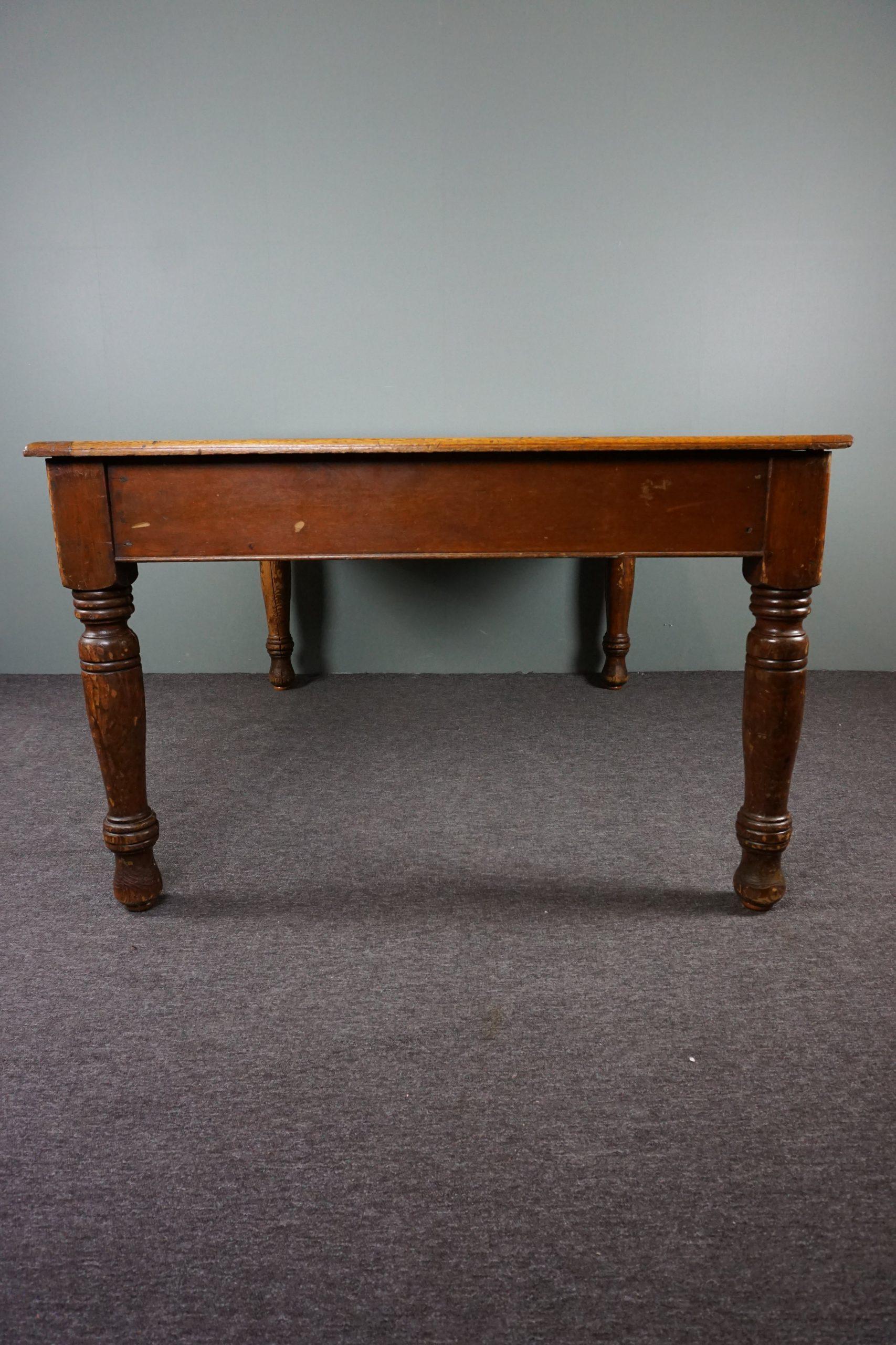 Generous antique English partner writing desk, Withy Grove Store, Manchester In Good Condition For Sale In Harderwijk, NL