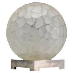 Genet & Michon Gran lámpara de sobremesa Ball and Ball de níquel y cristal circa 1930