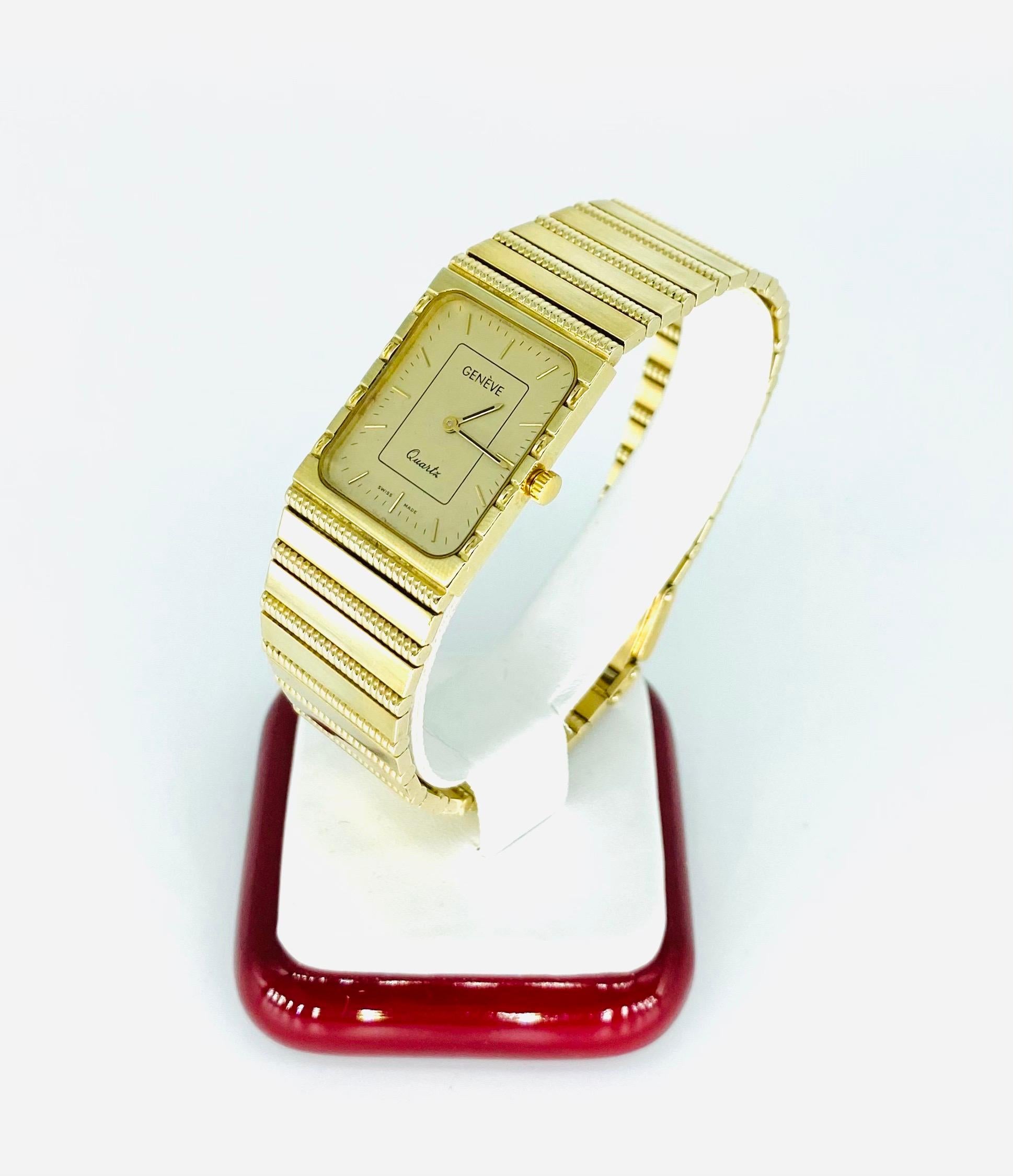 Geneve 14k Gold Fancy Nugget Design Bracelet Montre suisse  Excellent état - En vente à Miami, FL