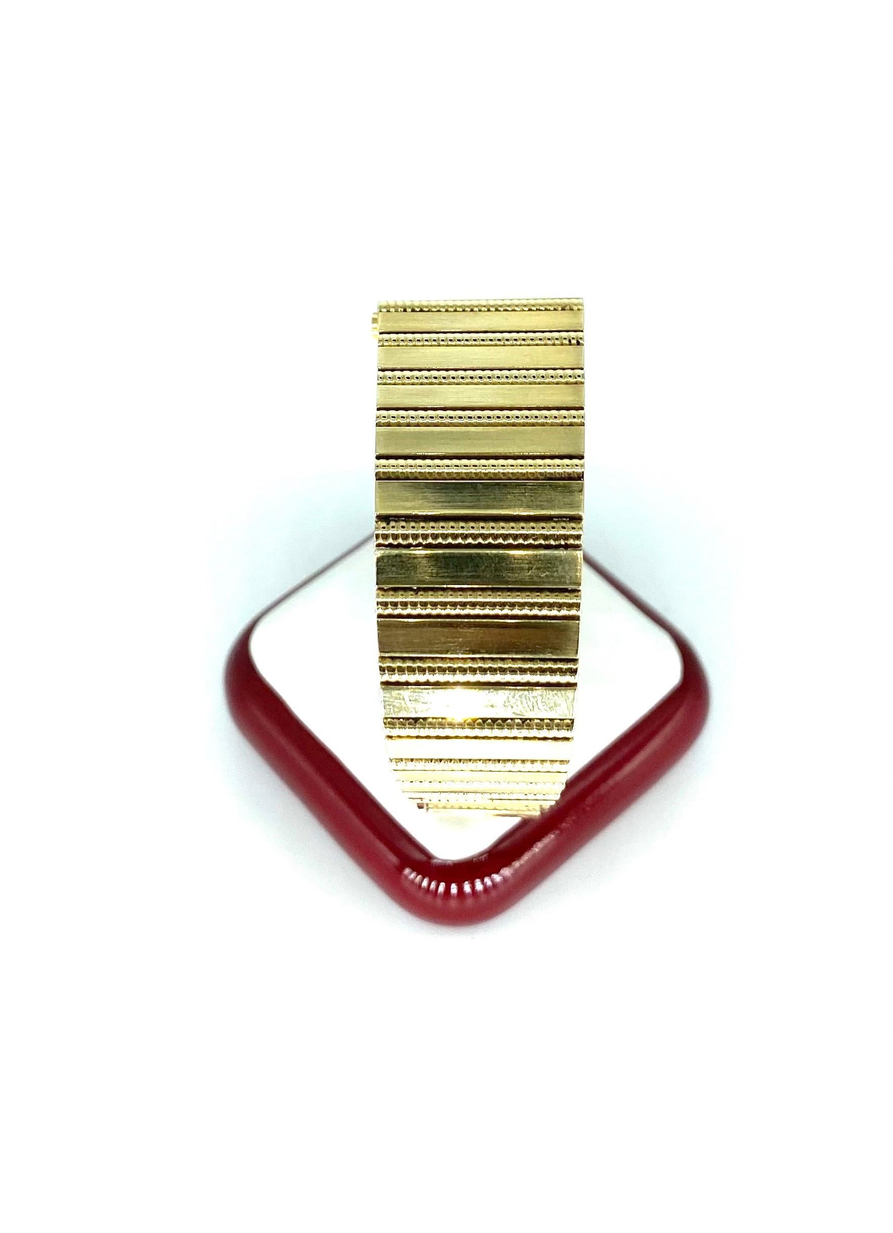 Geneve 14k Gold Fancy Nugget Design Bracelet Montre suisse  en vente 2