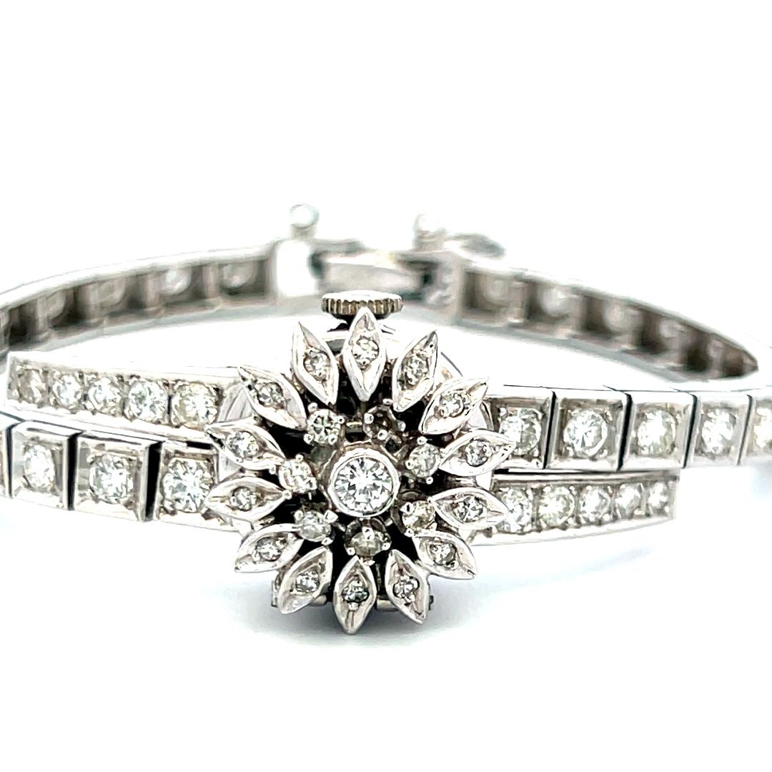 Geneve 3,60 Karat kreisförmiger Brillant Diamant 14K Weißgold Armbanduhr Damen im Angebot