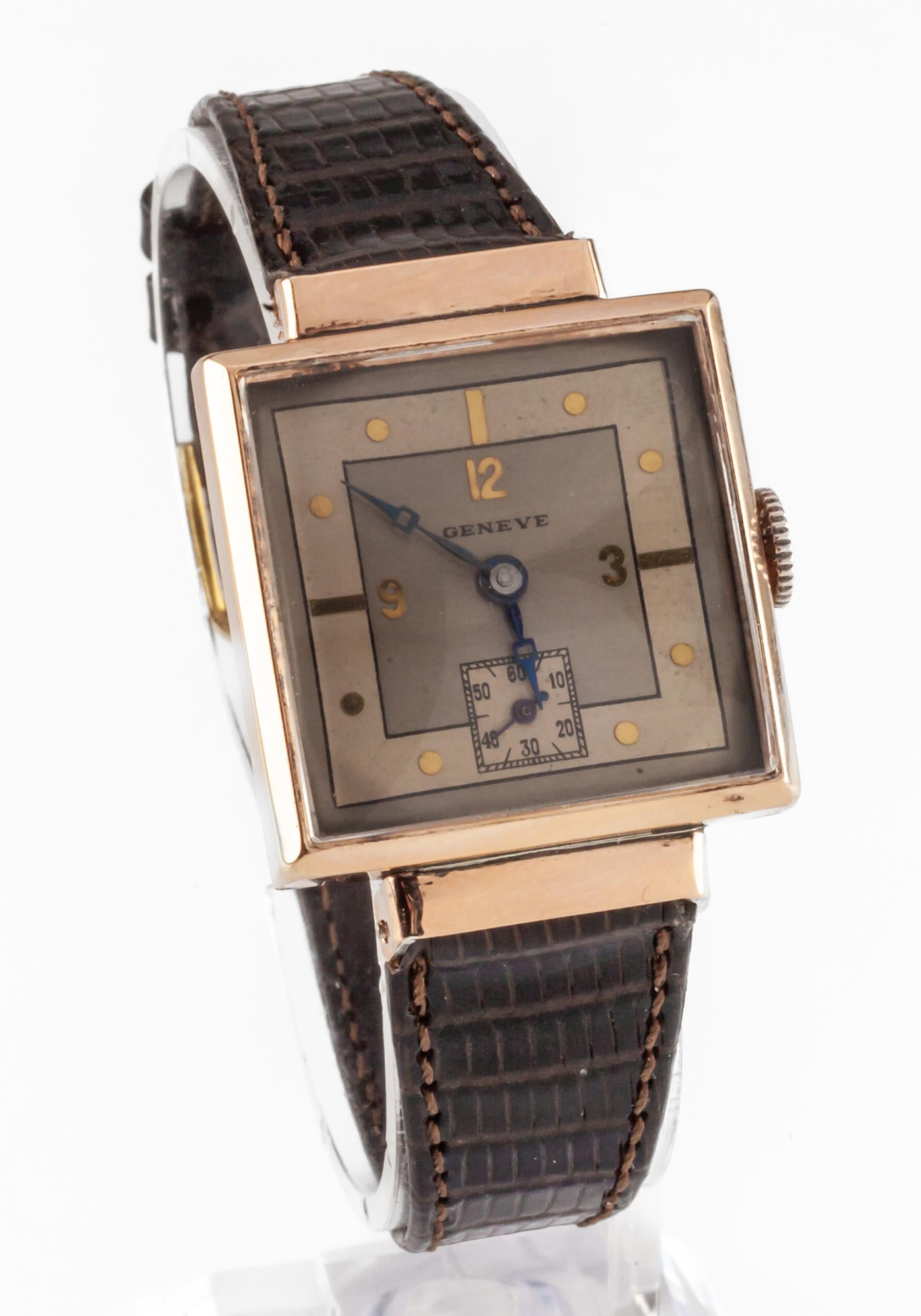 Geneve Montre à remontoir manuel Art Deco pour hommes, en or rose, avec bracelet en cuir en vente 3