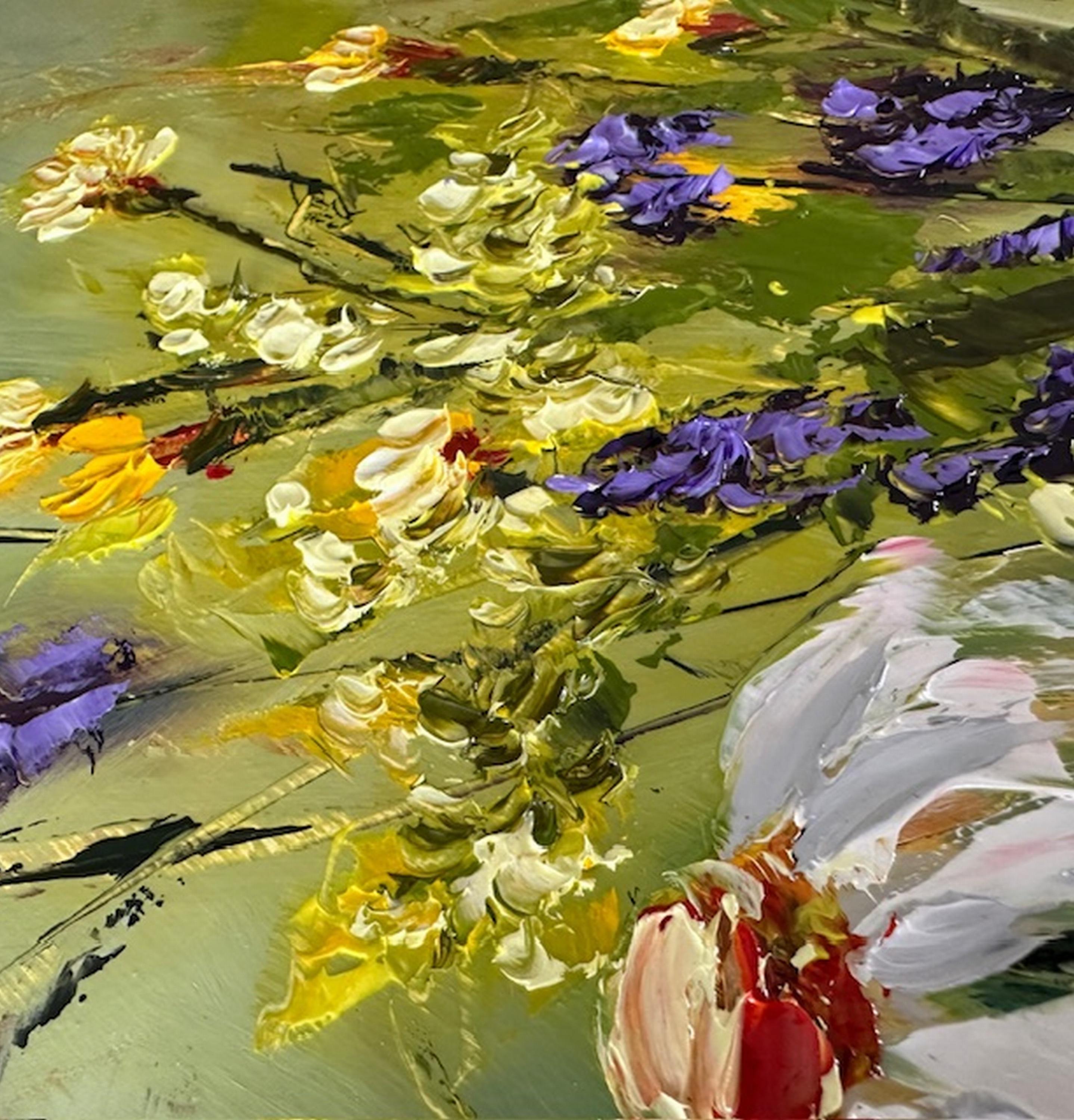 Genevieve Hamel
Blumenstrauß
Öl auf Holzplatte
Jahr: 2024
Größe: 12 x 12 x 1,5 Zoll
Von Hand signiert
COA bereitgestellt

*verdrahtet und aufhängefertig


Genevieve Hamels Leidenschaften für Design und Natur waren schon immer die treibenden Kräfte