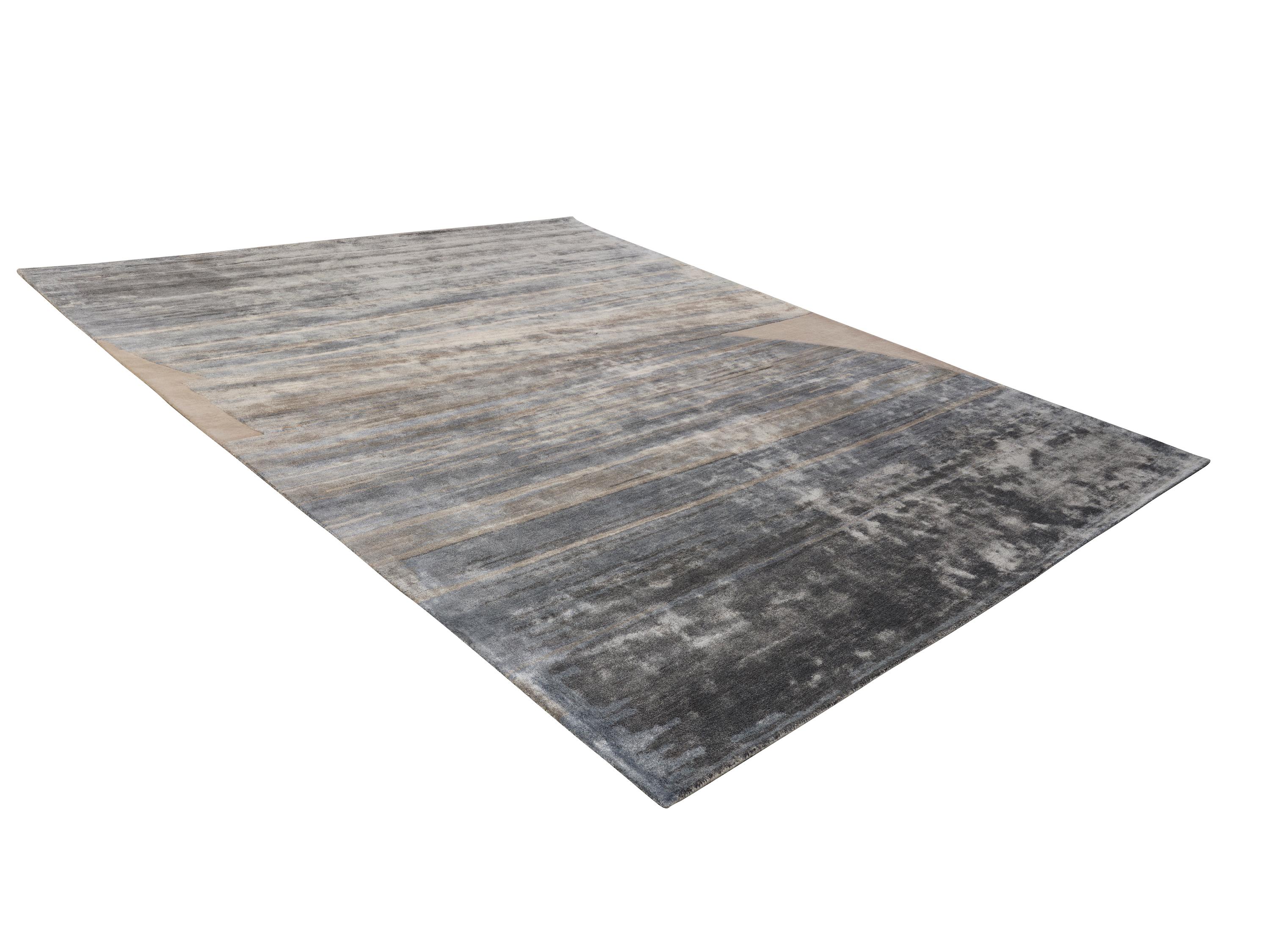 Hand-Crafted GENIAL Hand Tufted Contemporary Rug in Grey and Bronze Colours by Hands For Sale