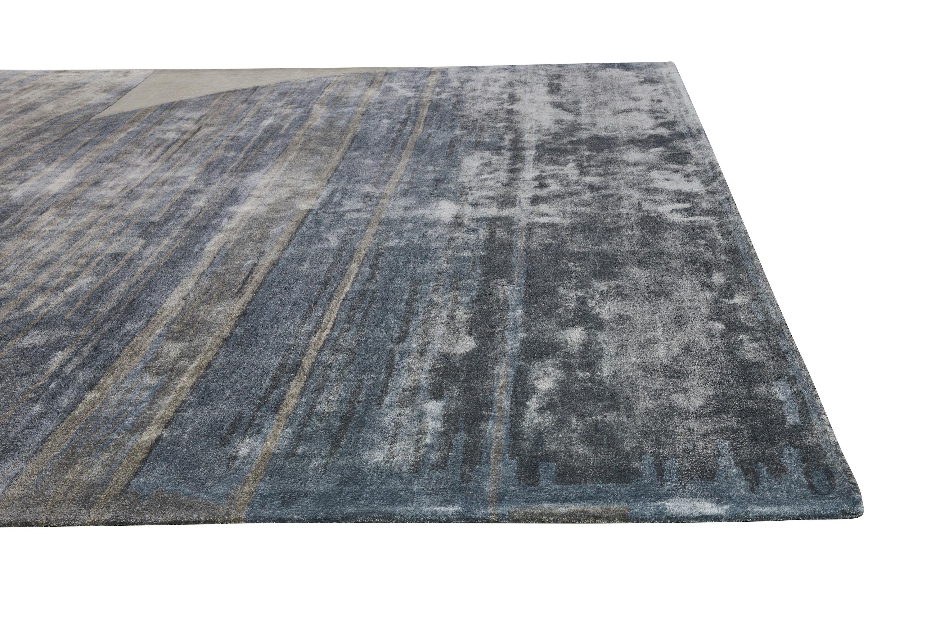 GENIAL Hand Tufted Contemporary Rug in Grey and Bronze Colours by Hands For Sale 1