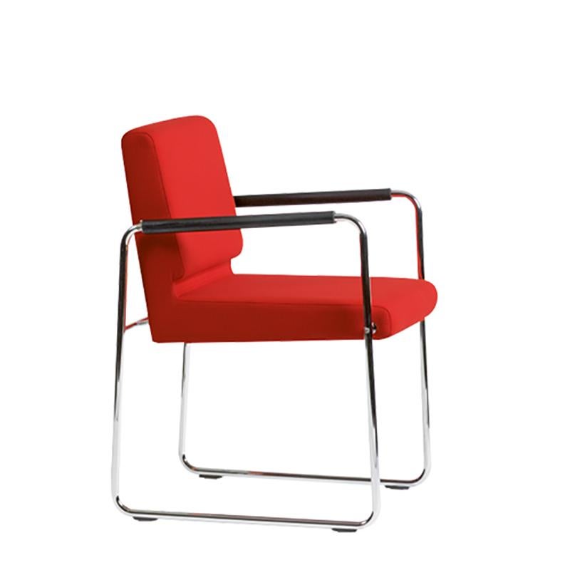 The Genio chair is an ideal comfort chair. It makes it so easy to sit in and stand up. With very high seating comfort and easy to clean edges and structure, the Genio chair offers a high-end solution for meeting rooms and waiting areas.

This is a