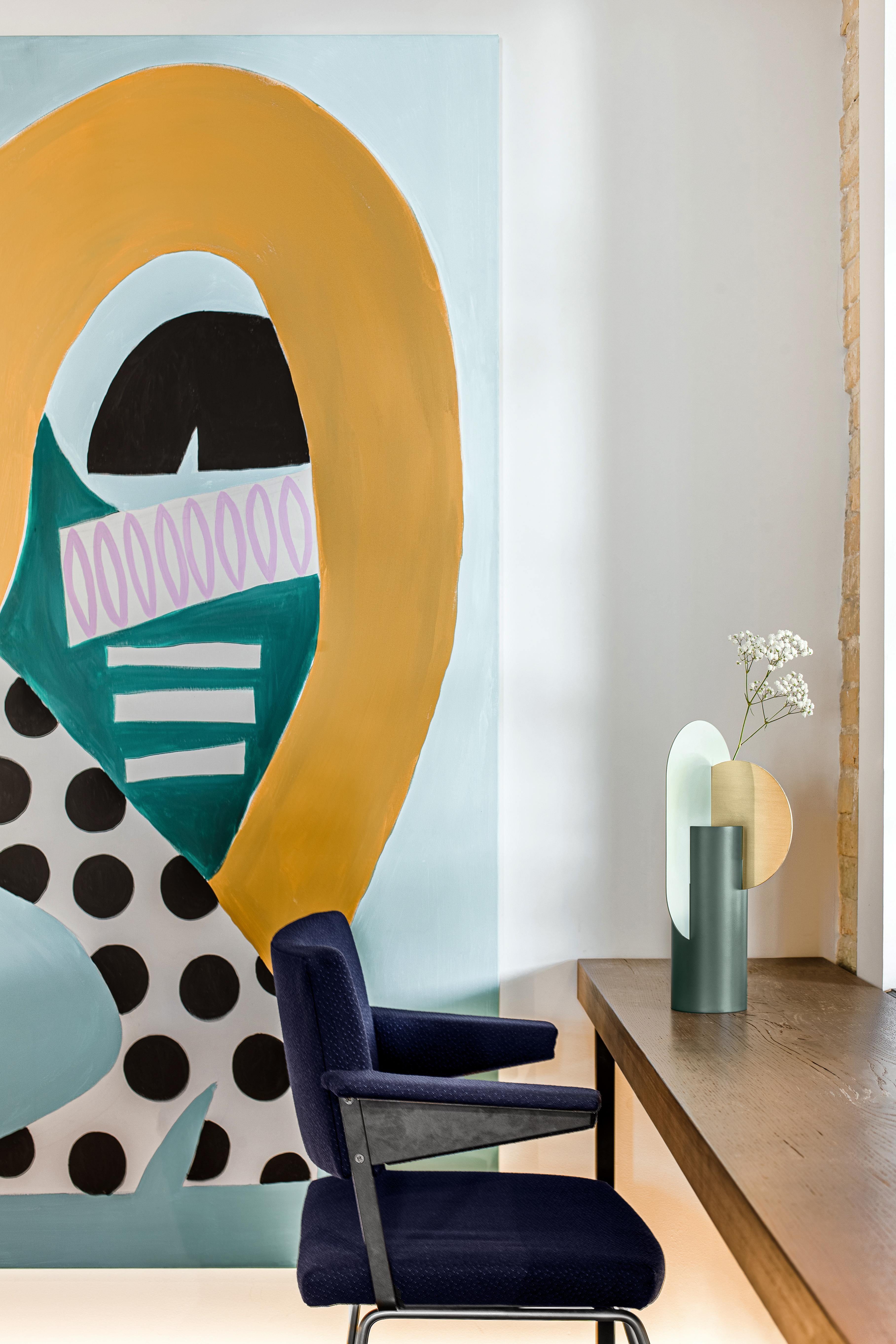 Genke Vase CS1  - Sculptural customizable design by Noom in Brass and Steel For Sale 3