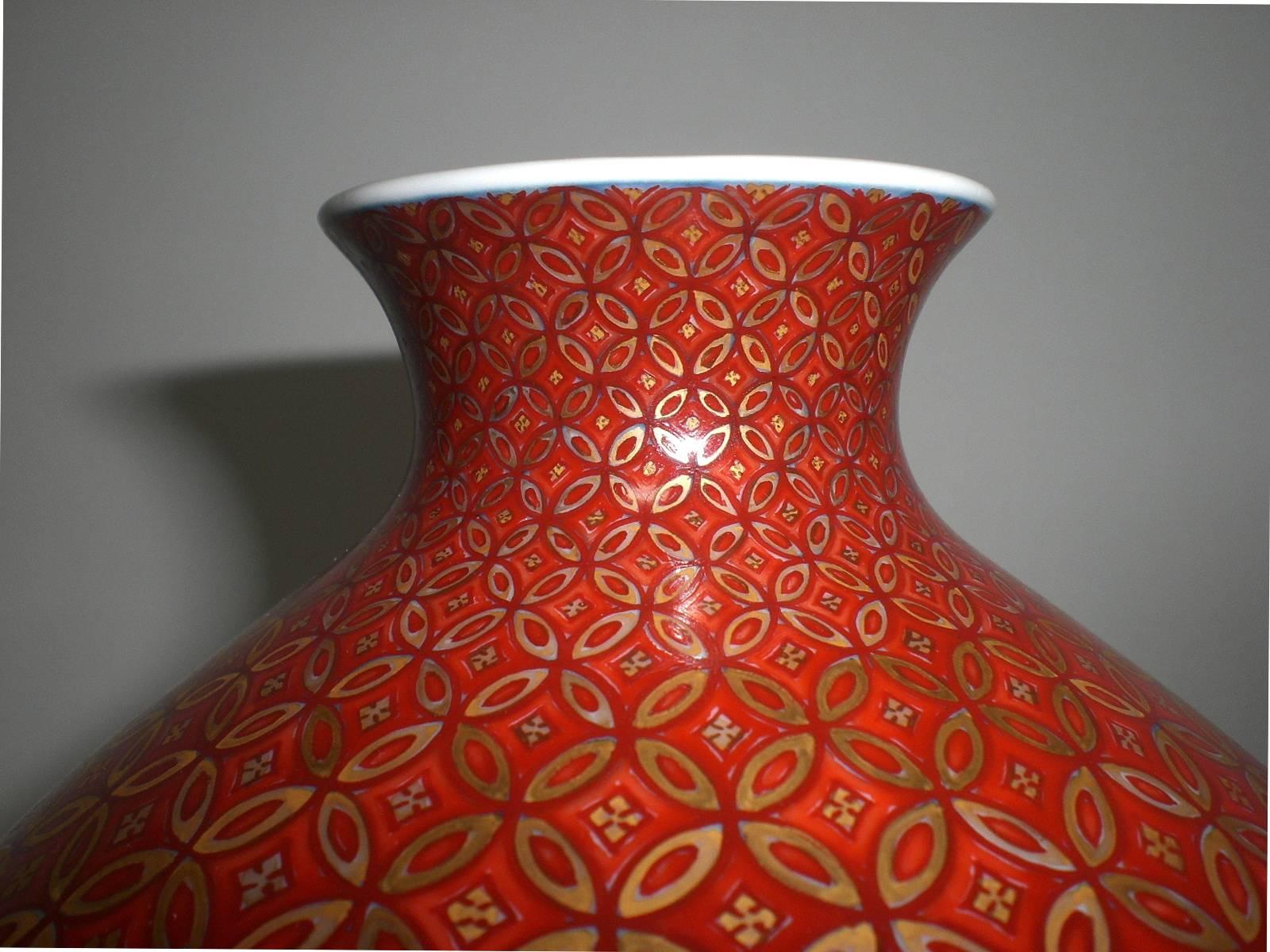 Hand-Painted Japanese Contemporary Red Gold Porcelain Vase by Master Artist