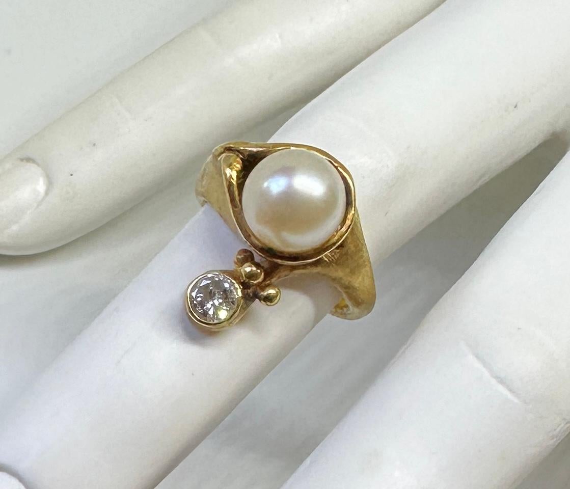 Modernist Gennady Osmerkin Diamond Pearl Ring 18 Karat Gold Modern Art Organic Design For Sale