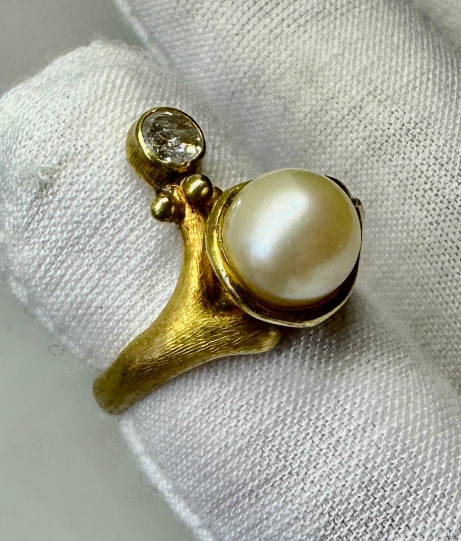 Women's Gennady Osmerkin Diamond Pearl Ring 18 Karat Gold Modern Art Organic Design For Sale