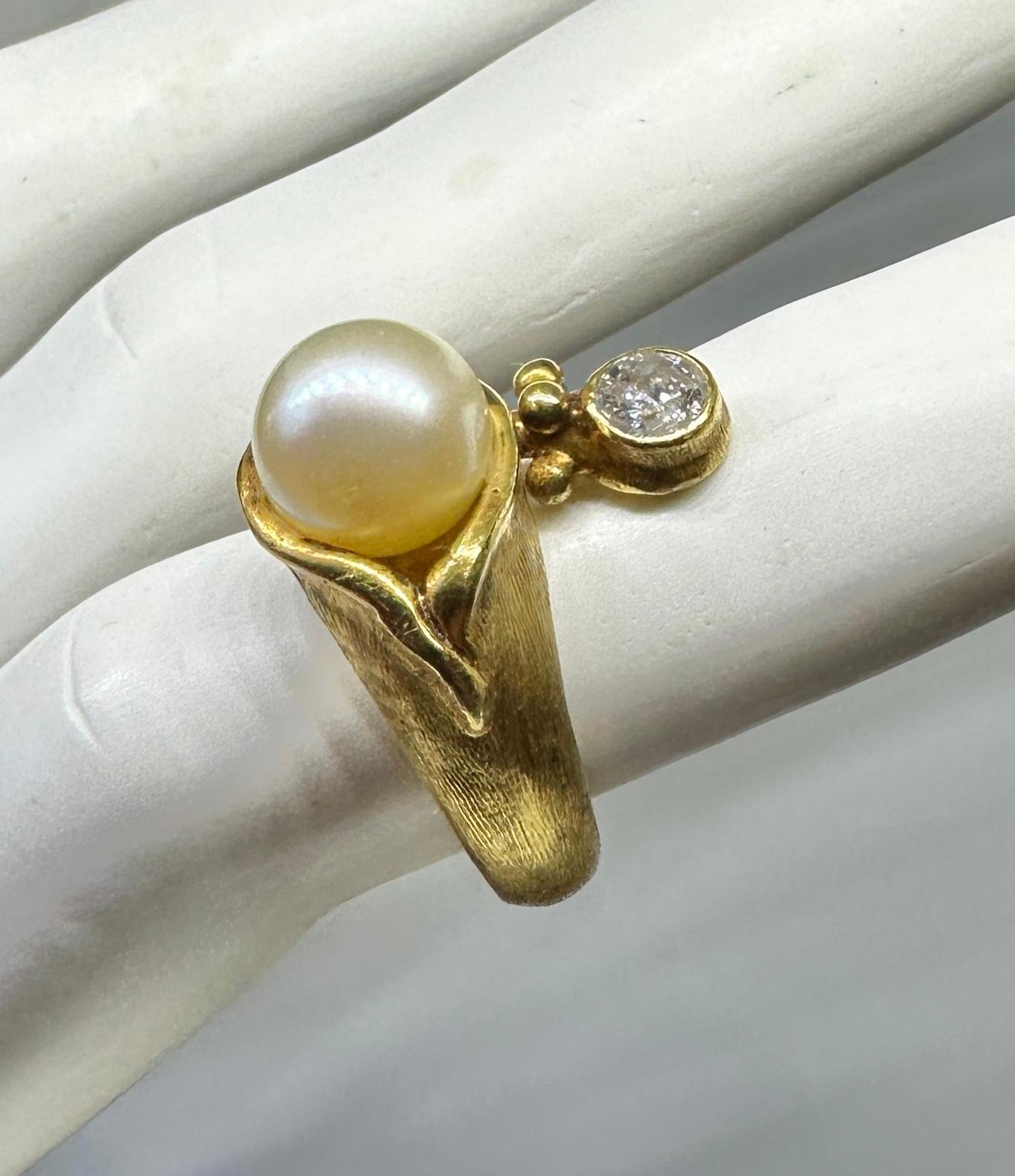 Gennady Osmerkin Diamond Pearl Ring 18 Karat Gold Modern Art Organic Design For Sale 1