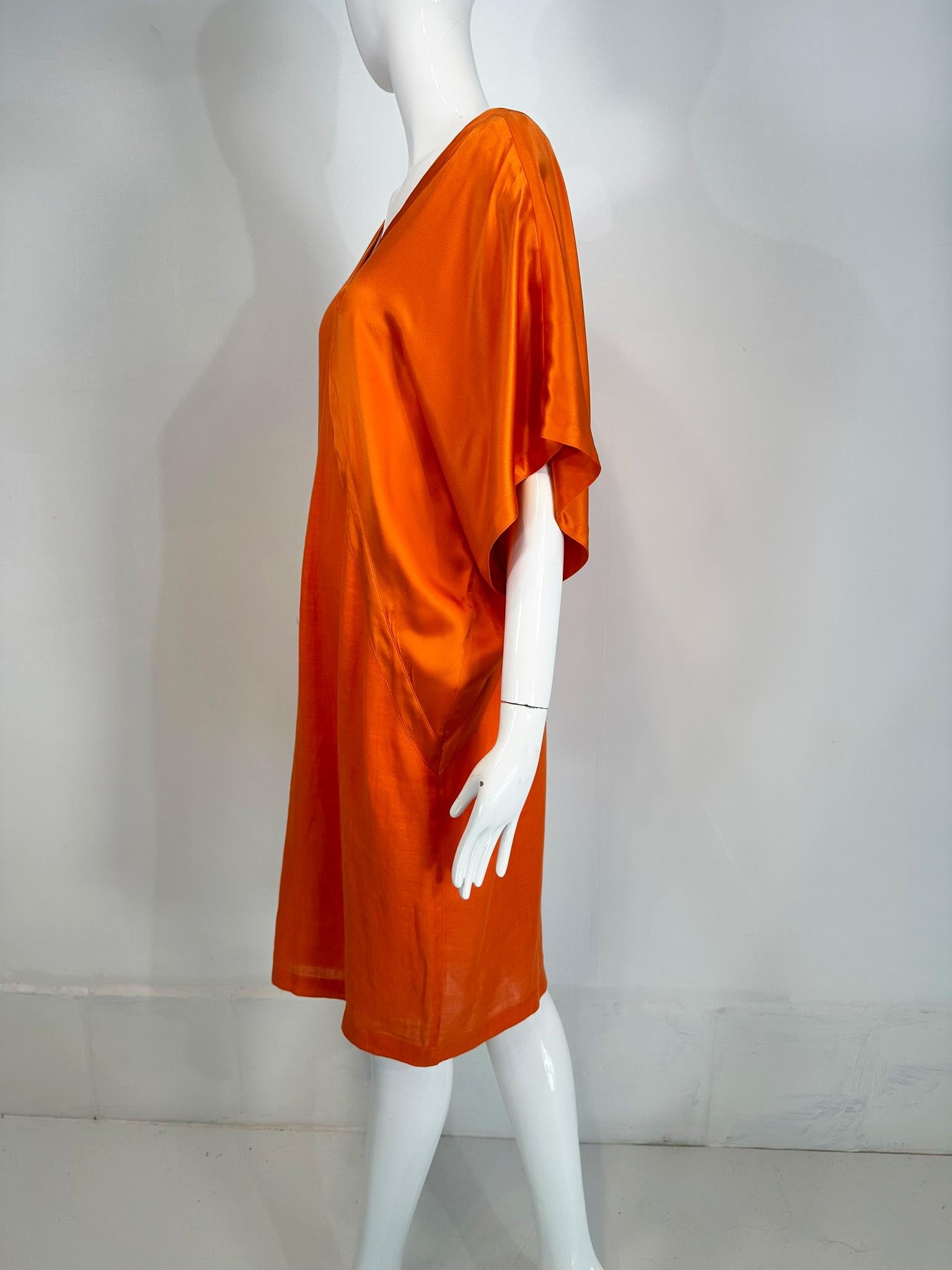 Women's Genny 1990s Mandarin Orange Linen & Silk Kimono Sleeve Sac Dress For Sale