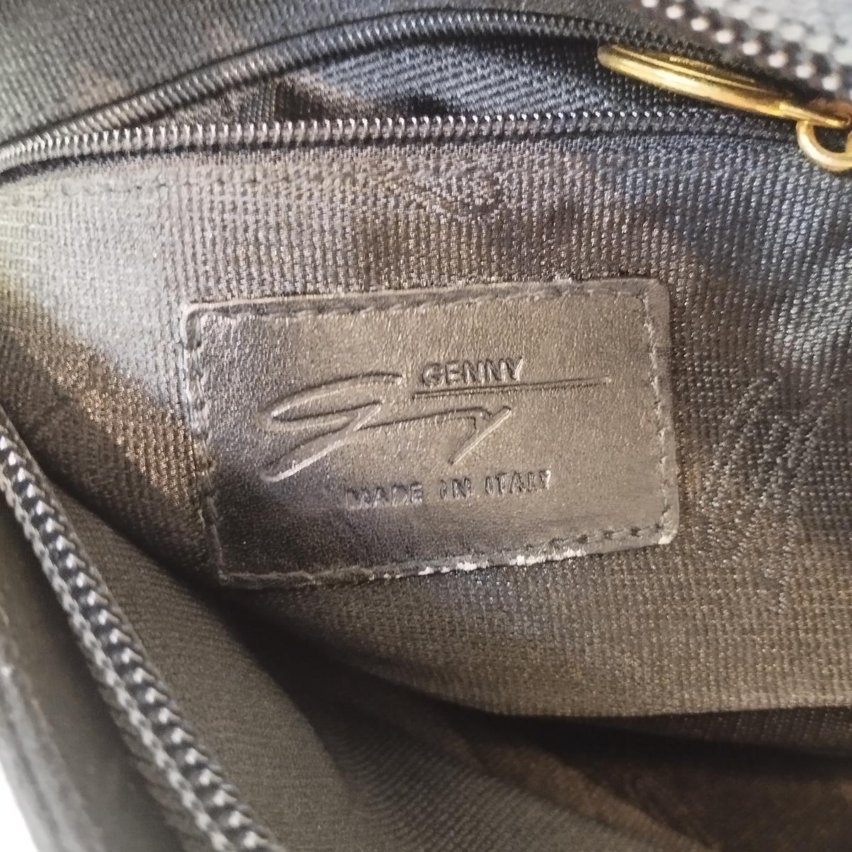 Genny Vintage Pochette For Sale 1