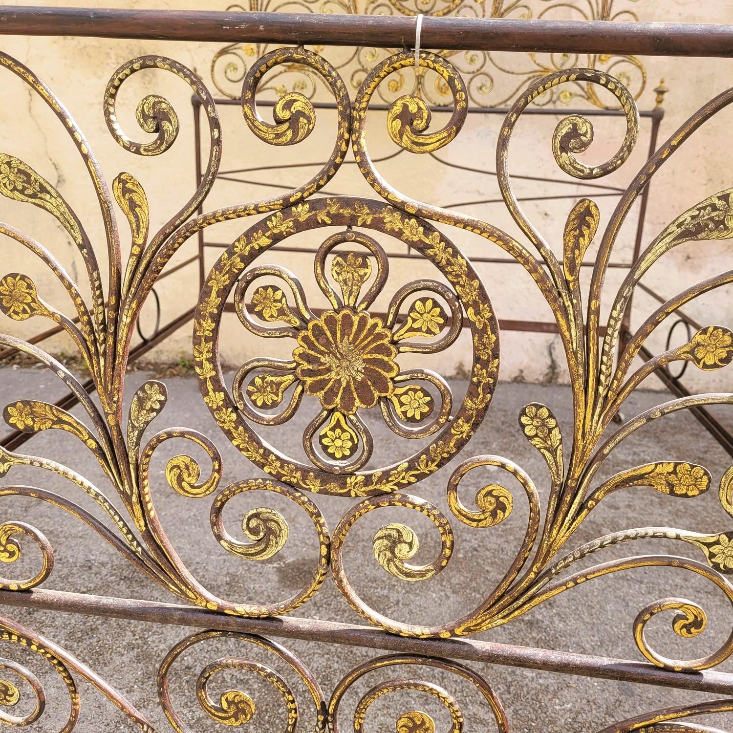 Genoese Bed In Painted Iron, Width 145cm, Early 19th Century For Sale 8