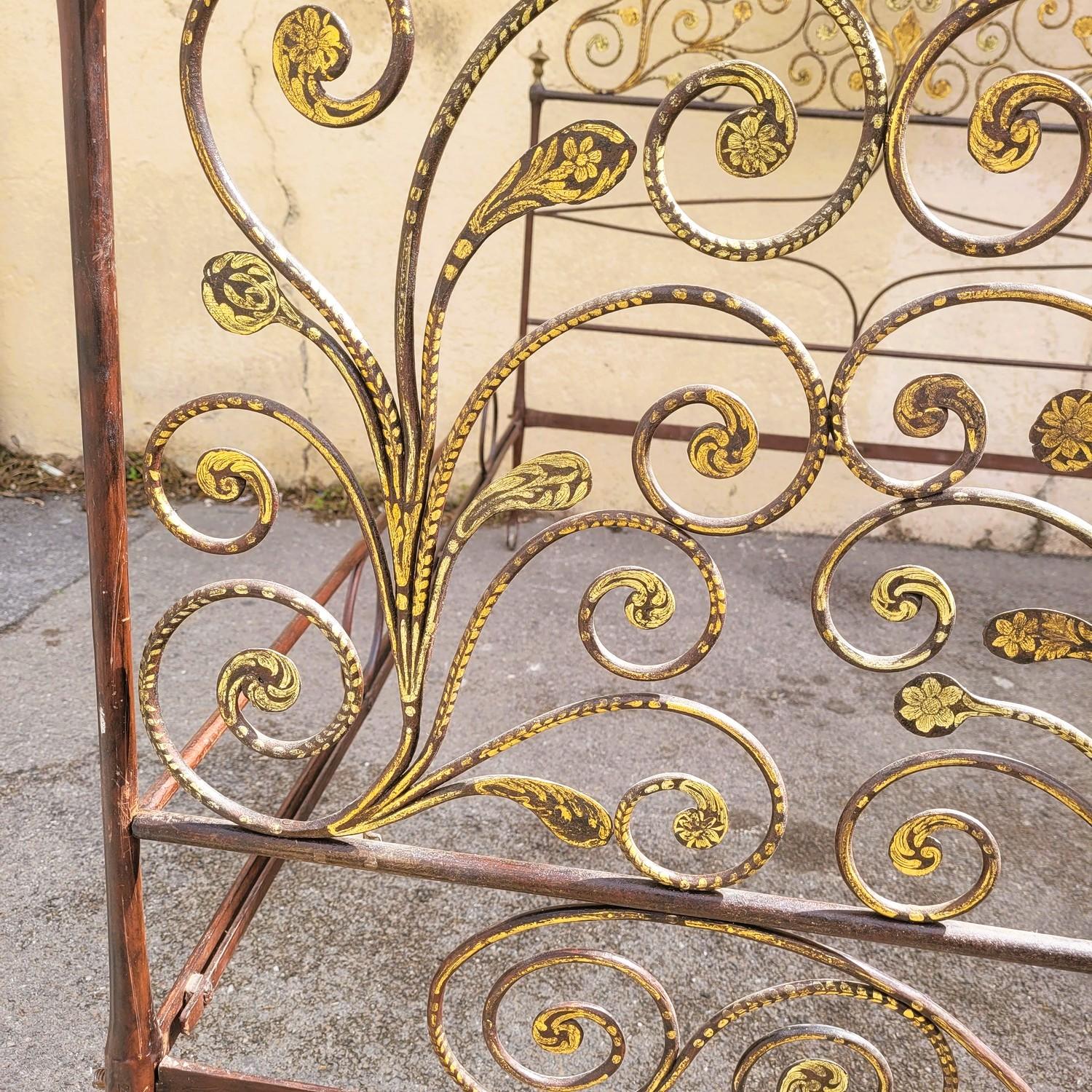 Genoese Bed In Painted Iron, Width 145cm, Early 19th Century For Sale 9