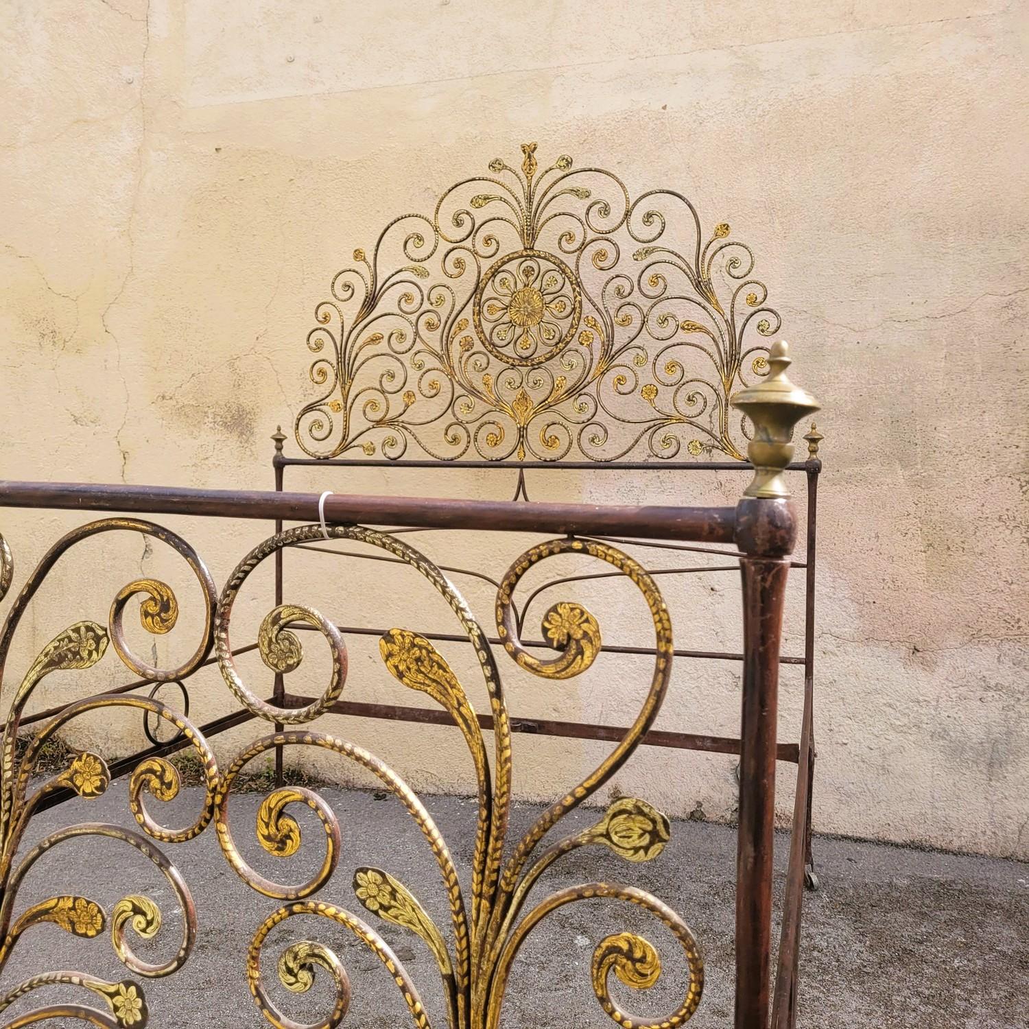 Genoese Bed In Painted Iron, Width 145cm, Early 19th Century For Sale 11