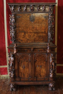 Genoese Cabinet Called Stipo From The Renaissance Period In Walnut - 16th Centur