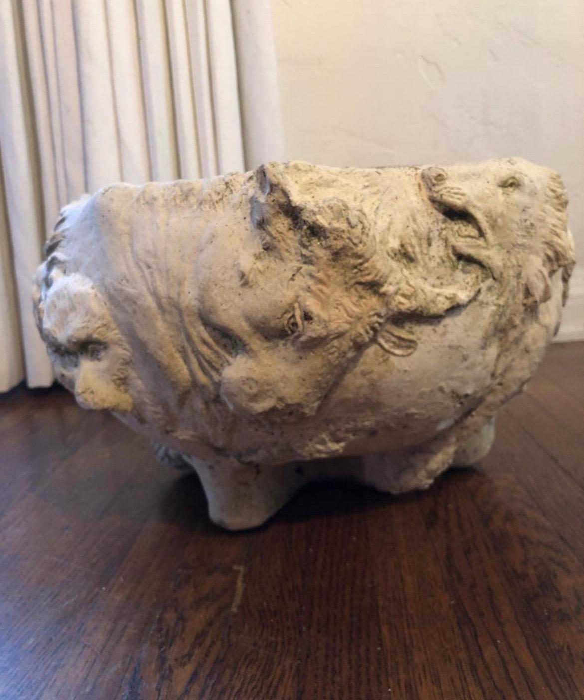 Jardinière/ Jardinière de style Genryusai Seiya en pierre - Animaux zoomorphes avec lion État moyen - En vente à Los Angeles, CA