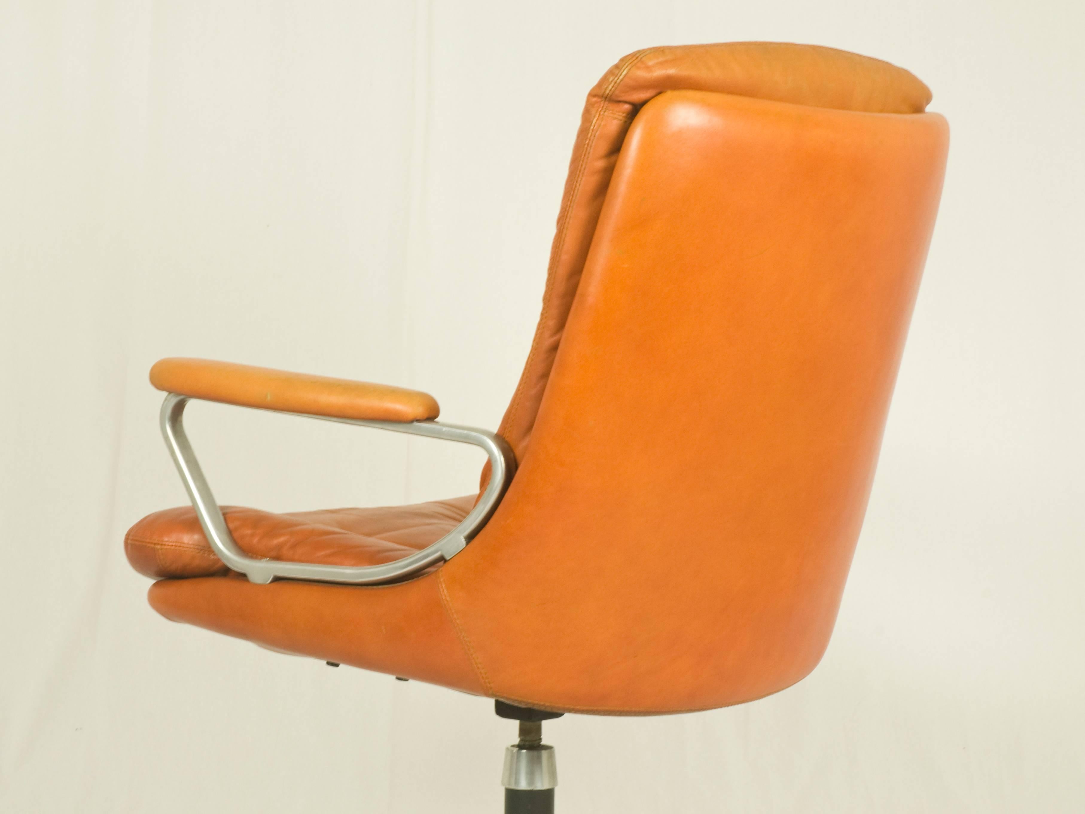 Gentilina Leather Armchairs by André Vandenbeuck for Strässle, 1960s, Set of Two In Good Condition In Varese, Lombardia