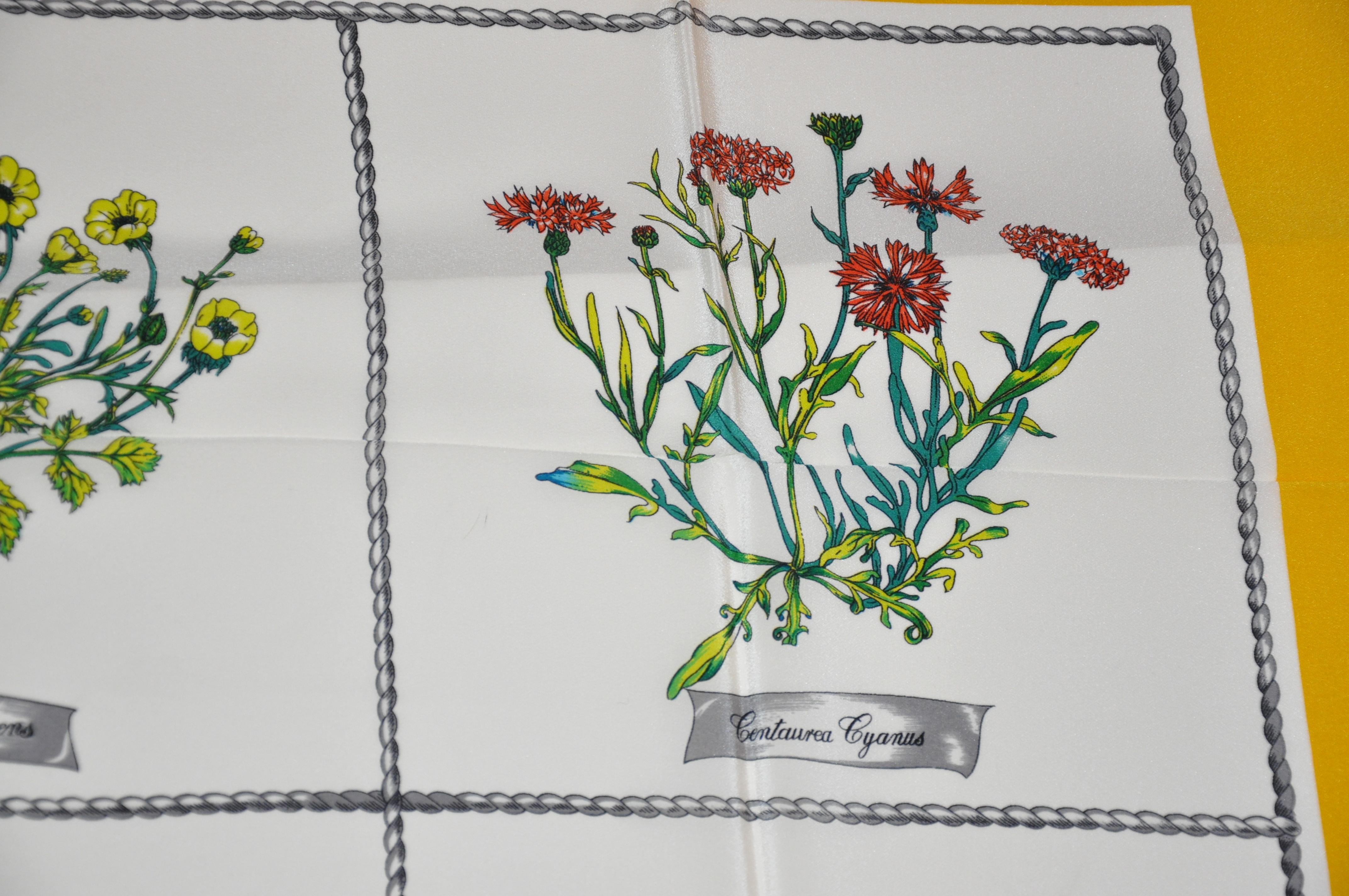 Merveilleuse collection d'annonces florales Gentilucci avec écharpe en soie à bordures jaunes en vente 7