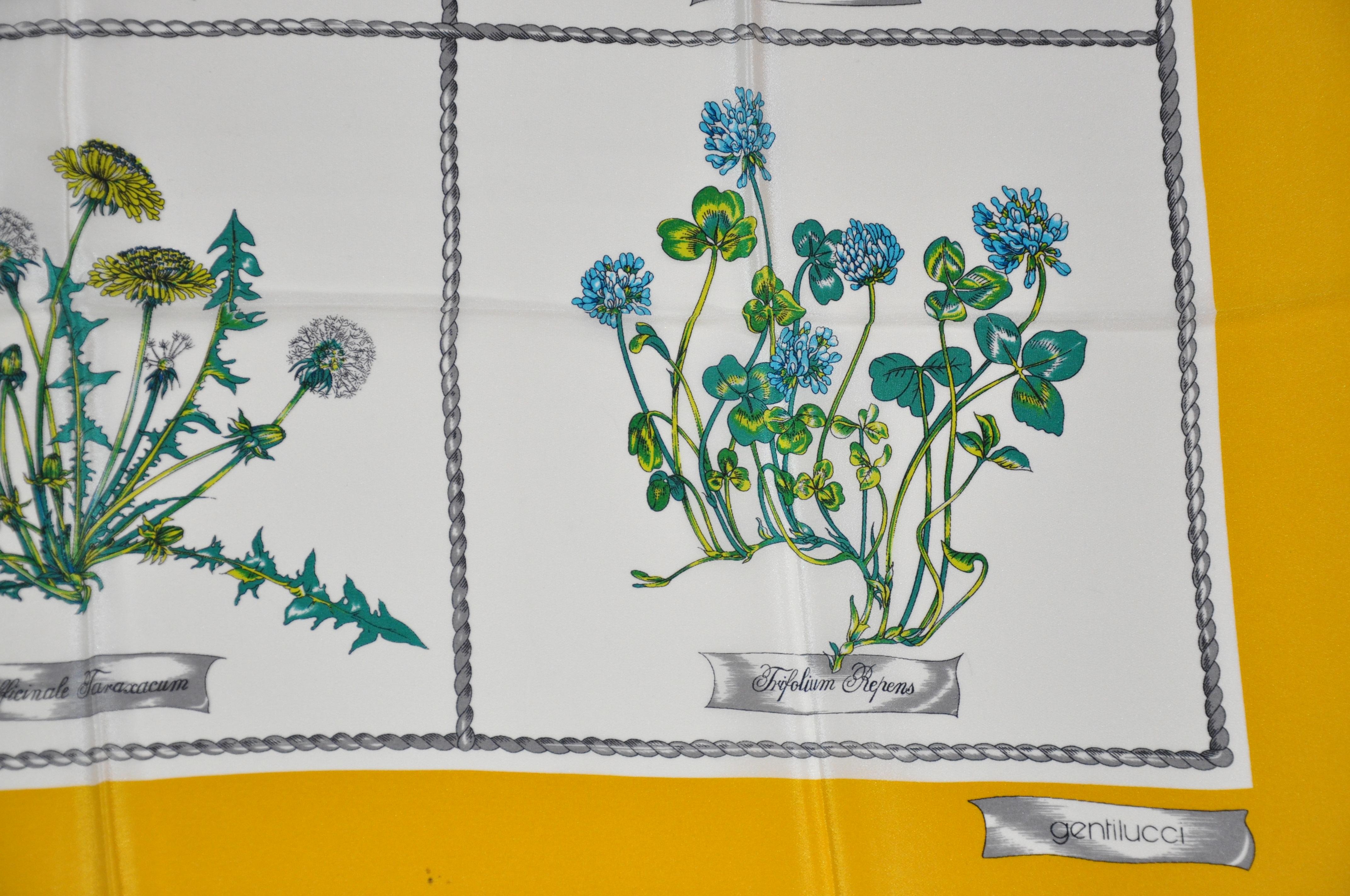 Beige Merveilleuse collection d'annonces florales Gentilucci avec écharpe en soie à bordures jaunes en vente
