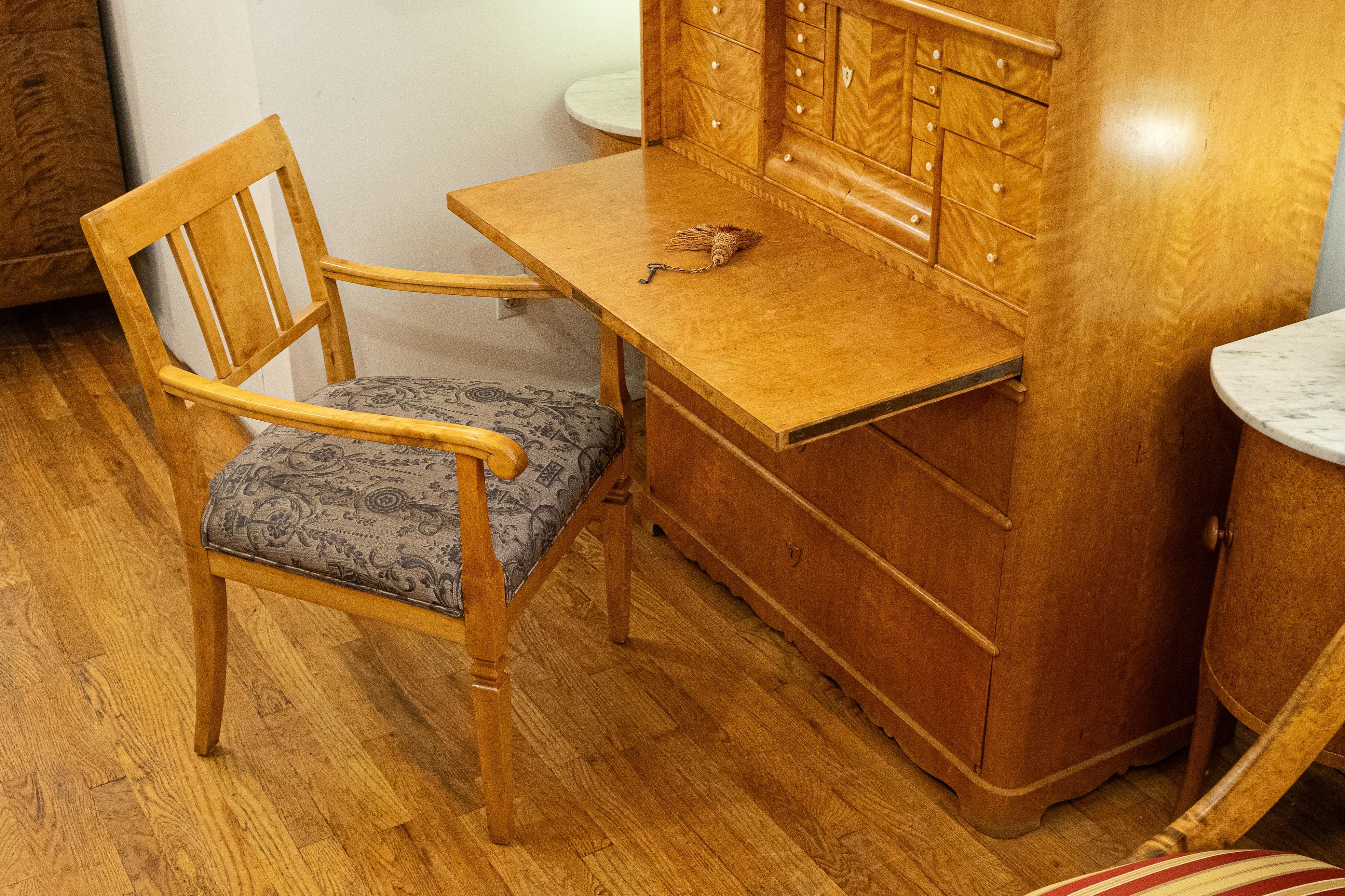 Gentleman's Biedermeier Desk Chair For Sale 7