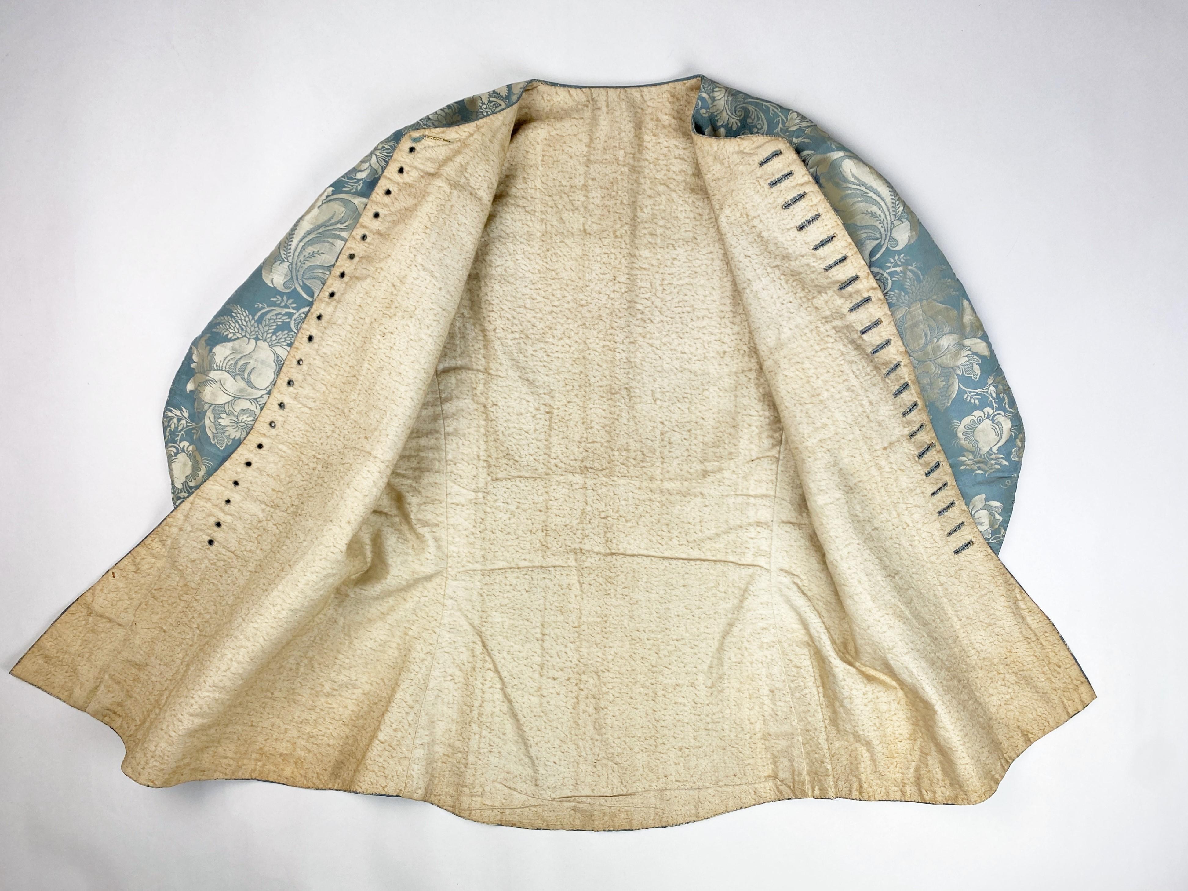 Gentleman's jacket in silk lampas - Holland Circa 1730-1740 For Sale 7