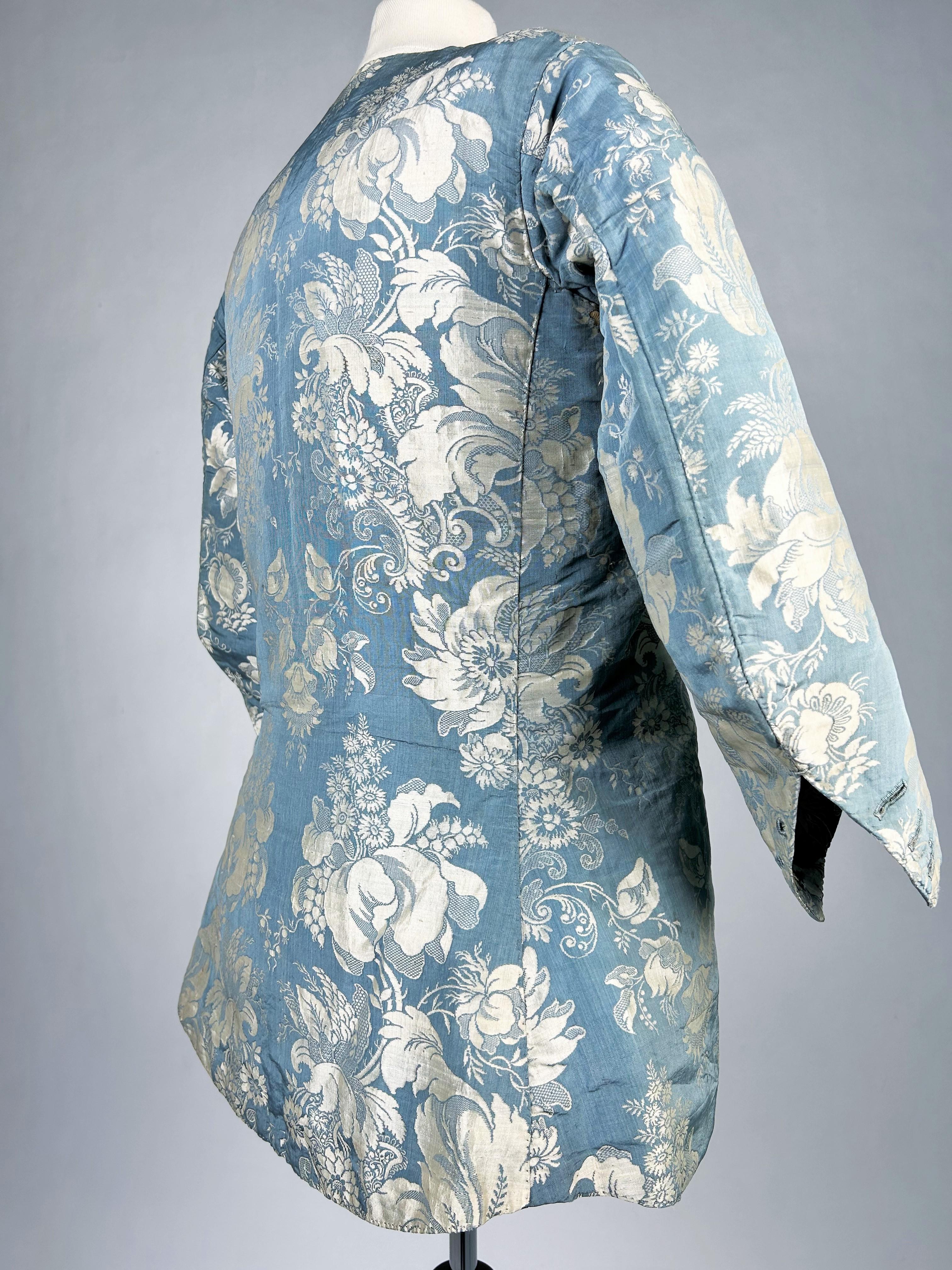 Gentleman's jacket in silk lampas - Holland Circa 1730-1740 For Sale 4