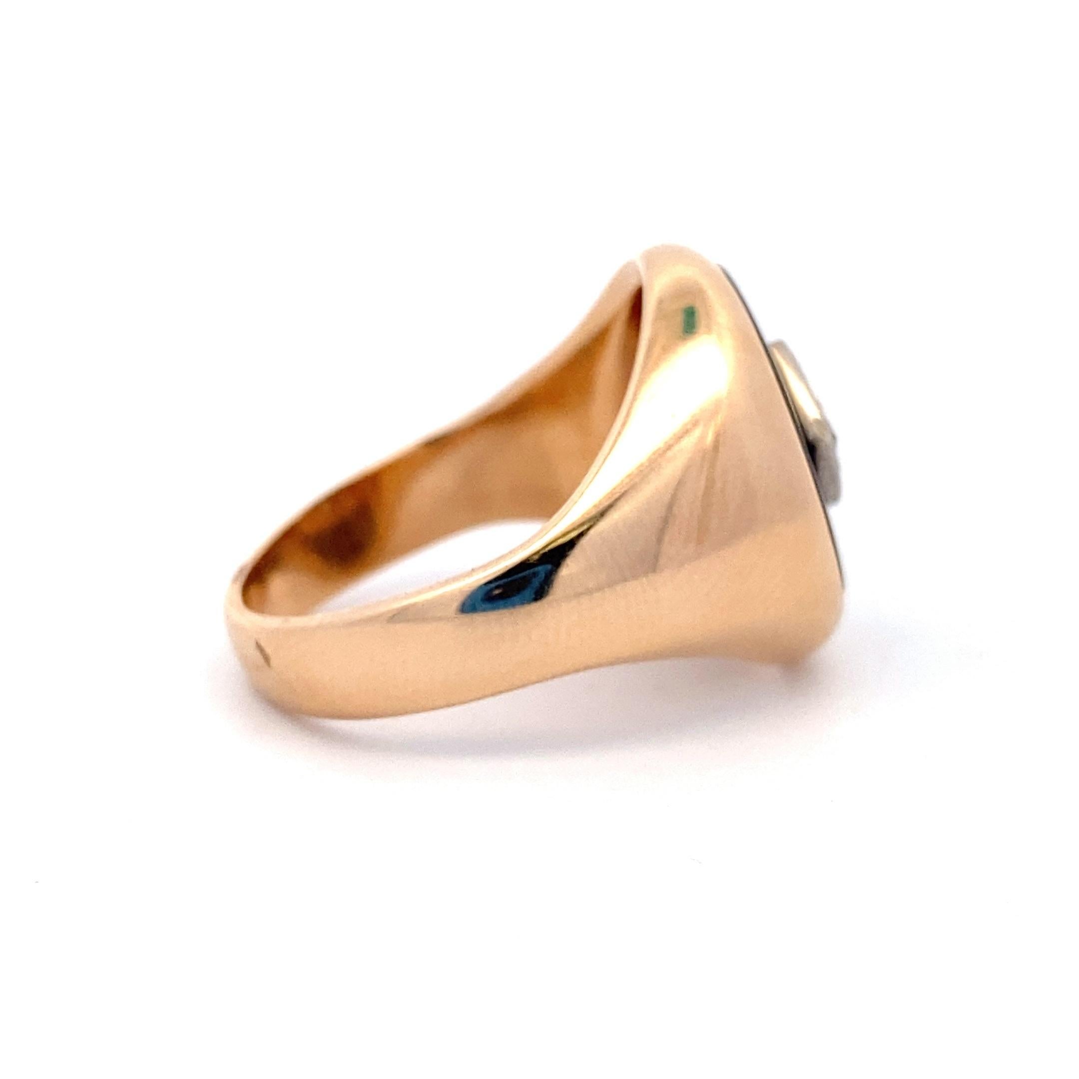 Contemporary Gentleman's Onyx and Diamond 14k Two Tone Gold Ring For Sale