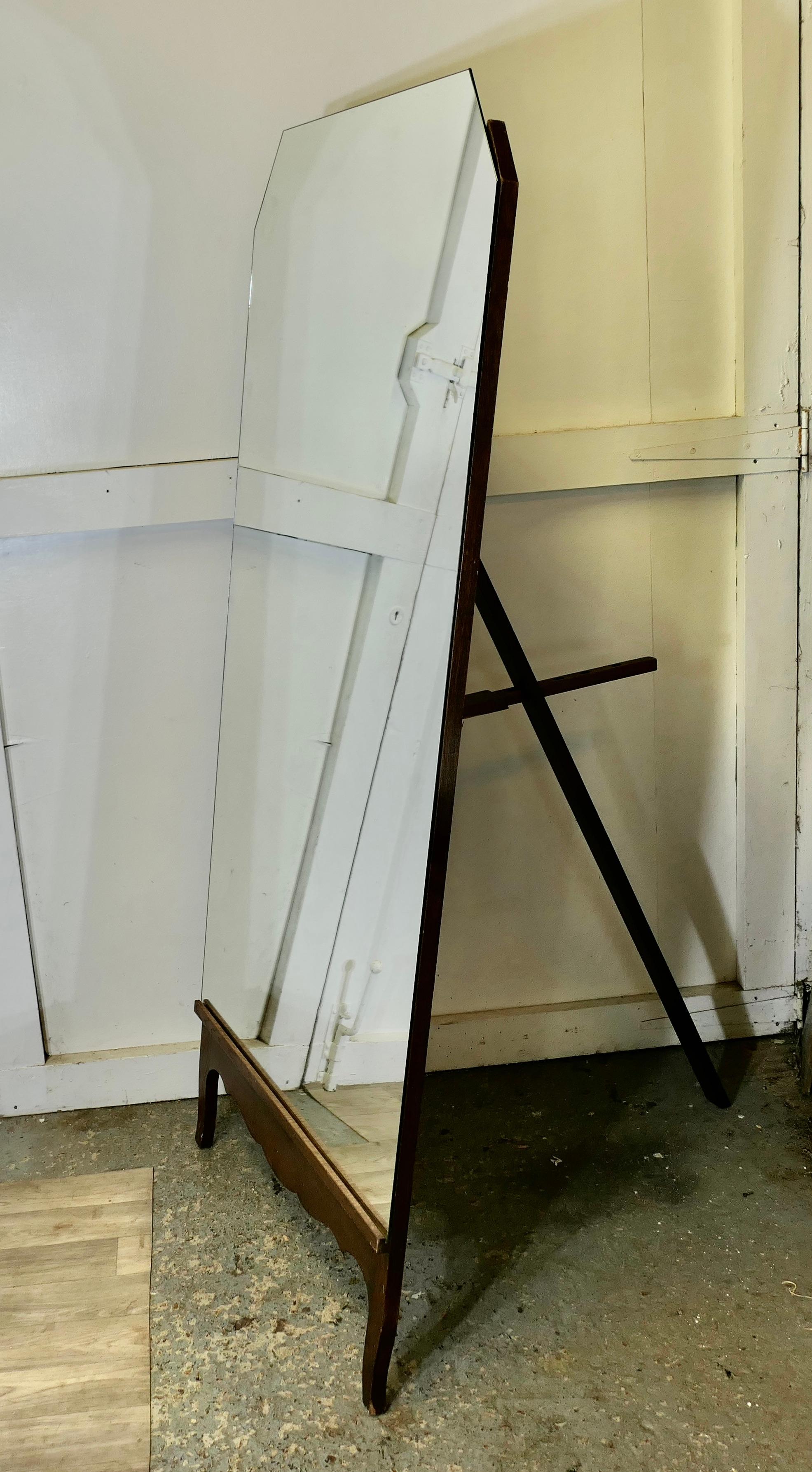 Quercia Specchio da toeletta Cheval di Gentleman's Outfitters in vendita