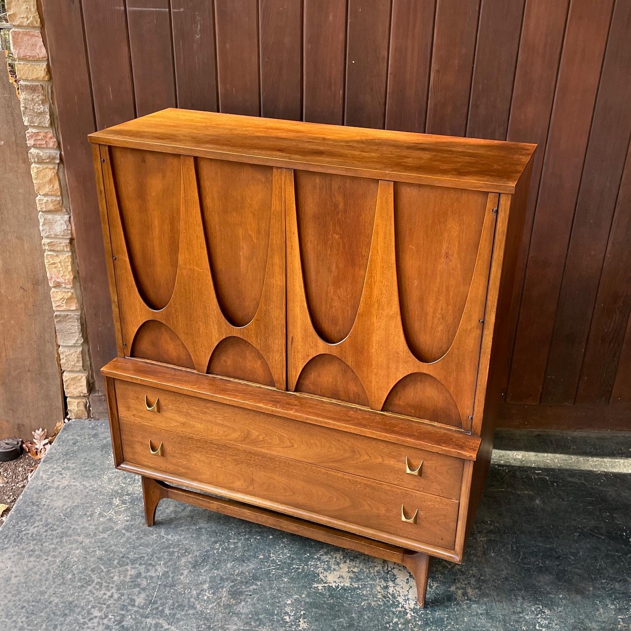 Mid-Century Modern Gentlemen Bachelor Cabinet Broyhill Brasilia Dresser 1960s Mid-Century Armoire