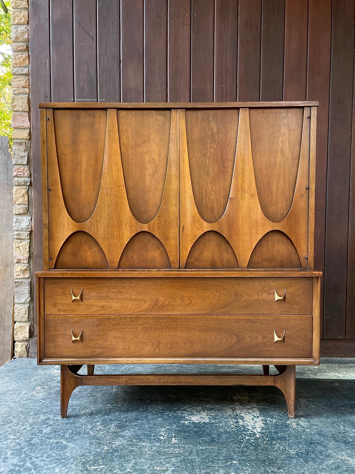 Veneer Gentlemen Bachelor Cabinet Broyhill Brasilia Dresser 1960s Mid-Century Armoire