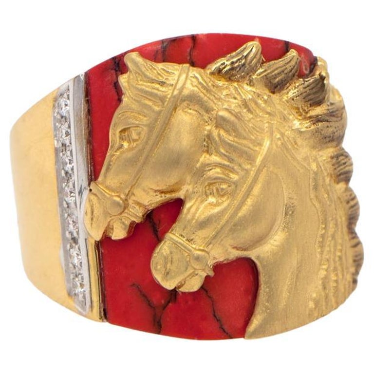 Gentlemen Horse Ring 18K Yellow Gold For Sale at 1stDibs