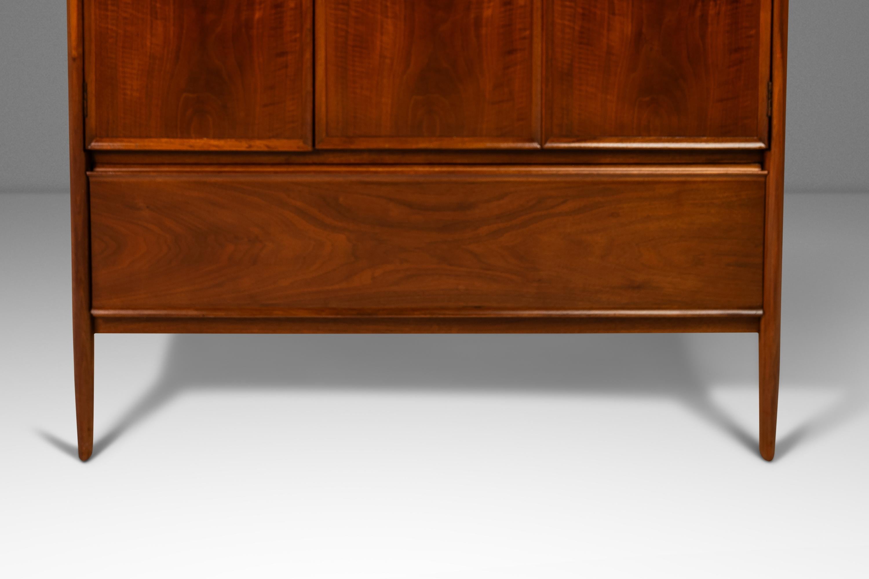 Glass Gentlemen's Dresser by Barney Flagg for Drexel, Parallel Line, USA, 1960s For Sale