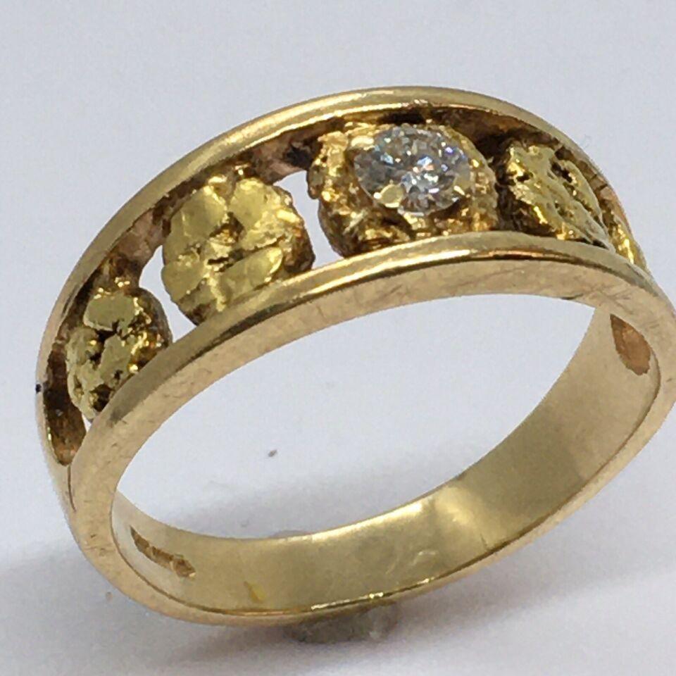 Modern Gent’s California Natural Gold Nugget 1/5 Carat Diamond Ring 6.8 Gram Size 10.5 For Sale