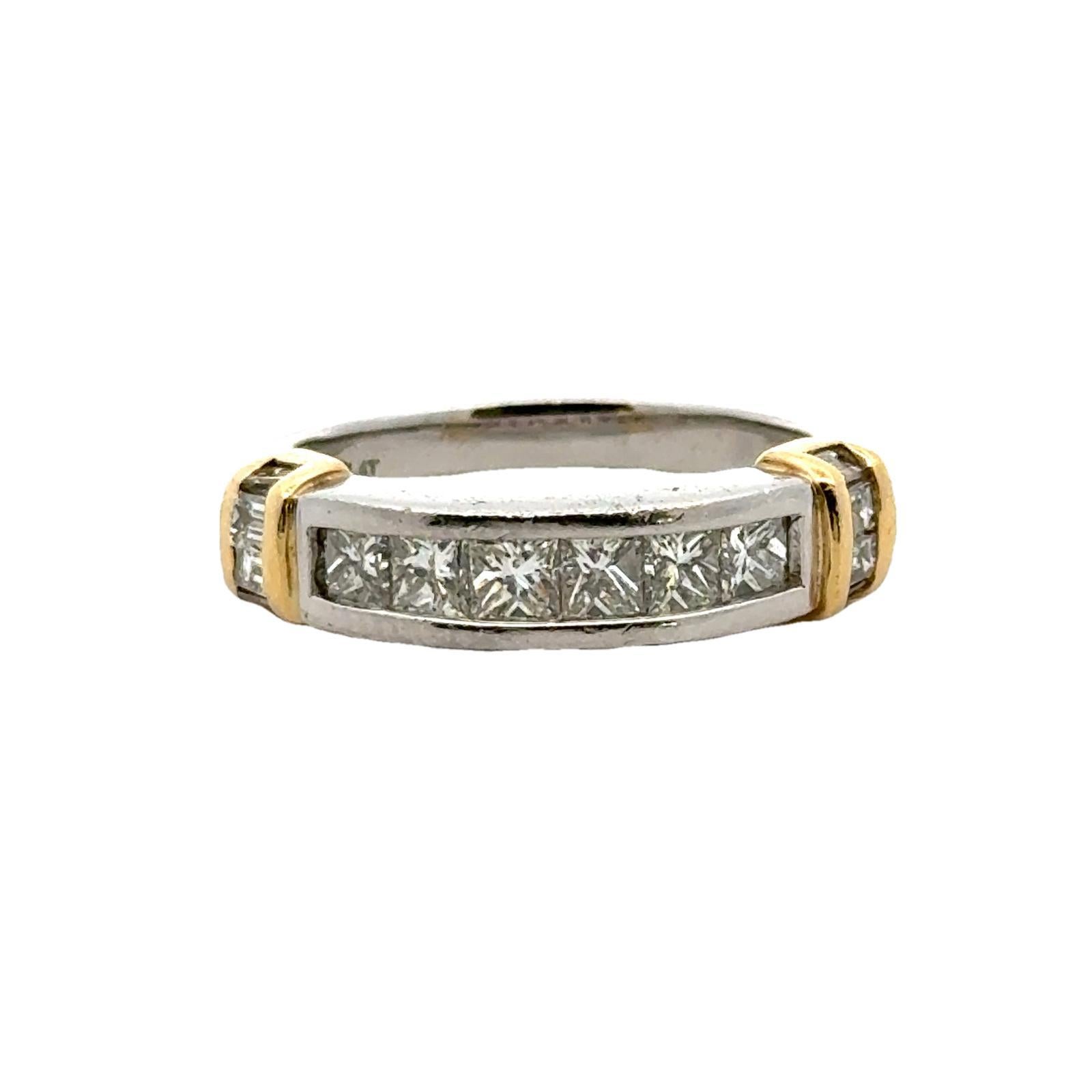 Taille princesse Anneau d'anniversaire en or jaune 18 carats, platine et diamant pour homme en vente