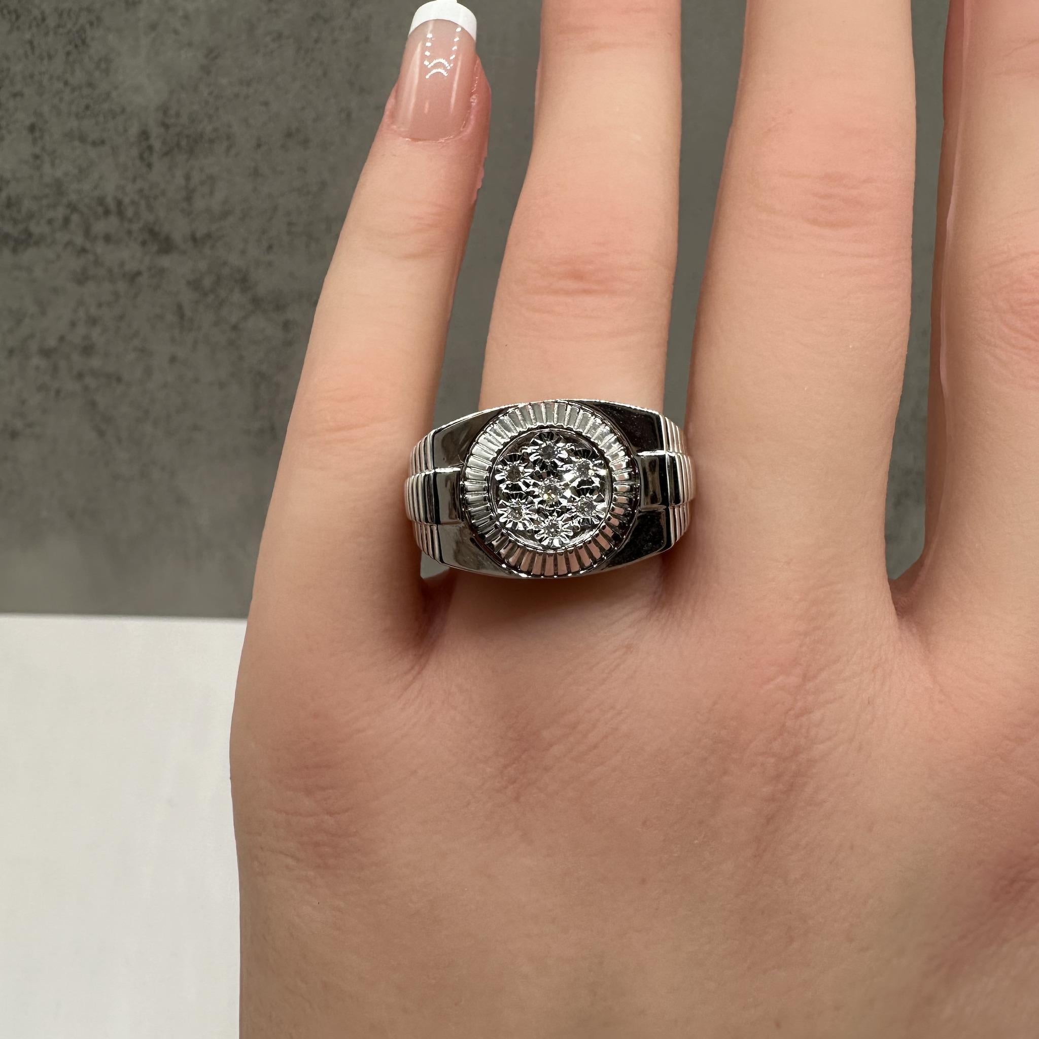 Bague pour homme en argent - 0.10ctw, Taille 10.5, Nouveau Neuf - En vente à West Hempstead, NY