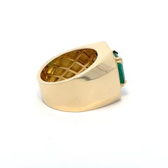 Gents Emerald '3.51' & Diamond '0.75' Ring 14K Yellow Gold