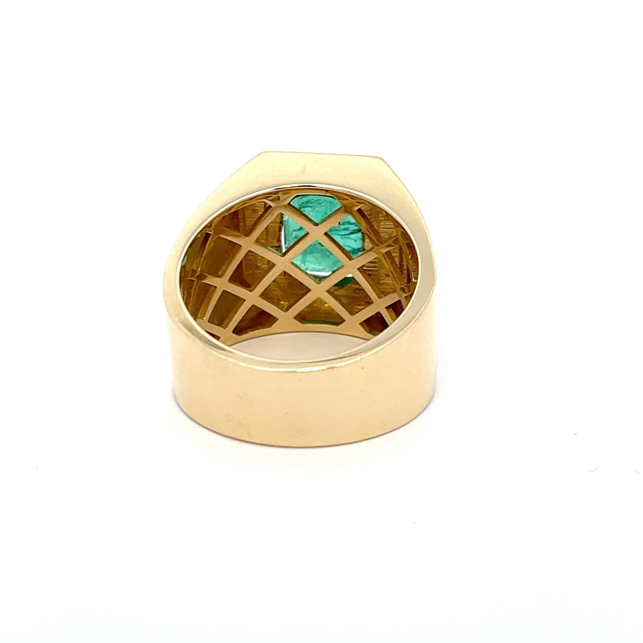 Emerald Cut Gents Emerald '3.51' & Diamond '0.75' Ring 14K Yellow Gold For Sale
